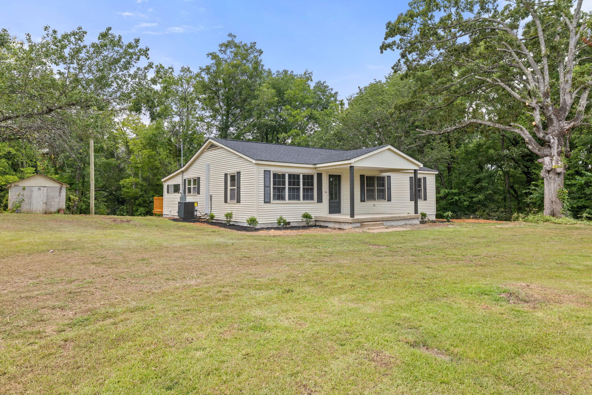 1929 County Road 700 Rd Property Photo 2
