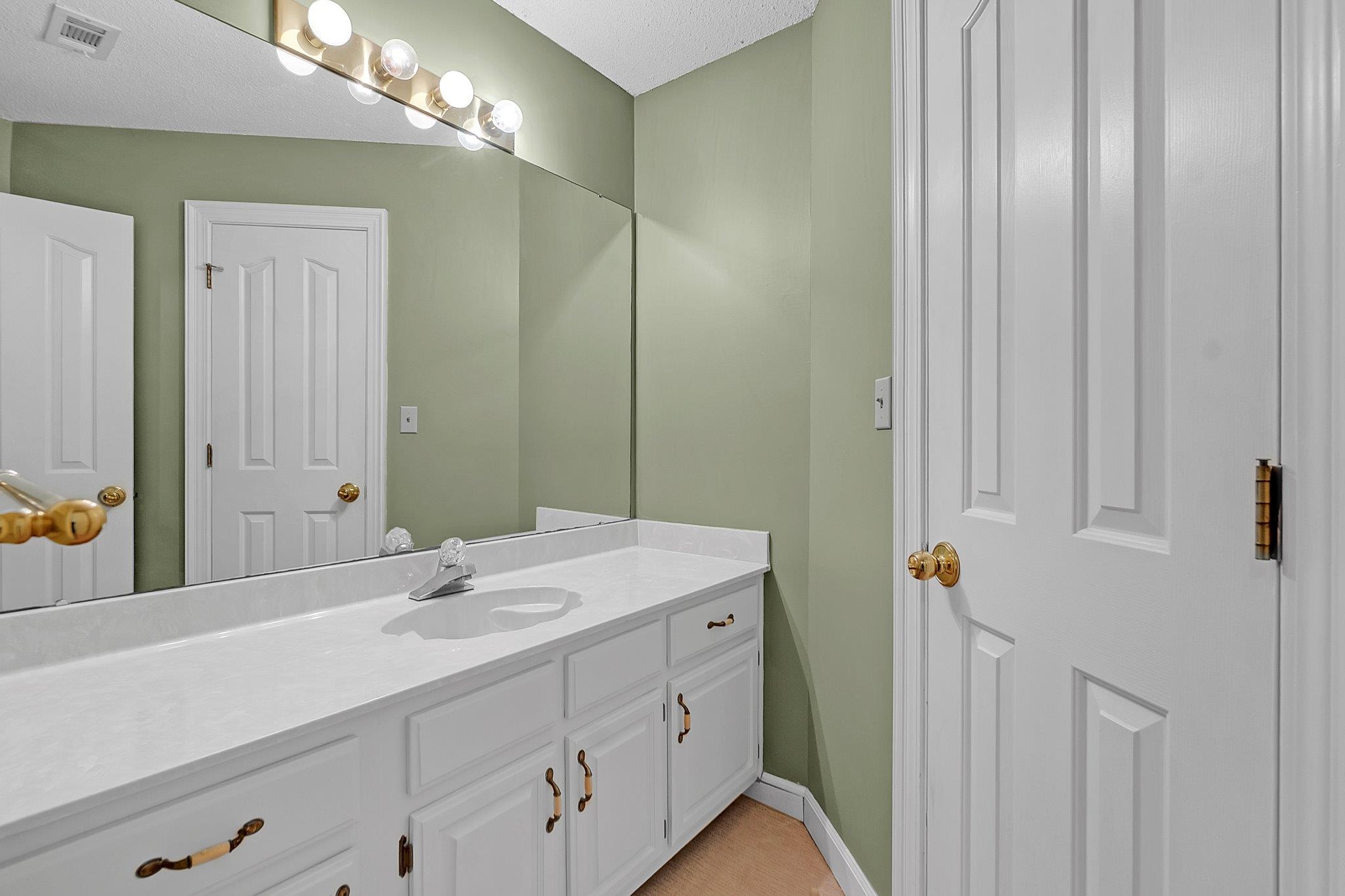 8953 Planters Woods Cv Property Photo 29
