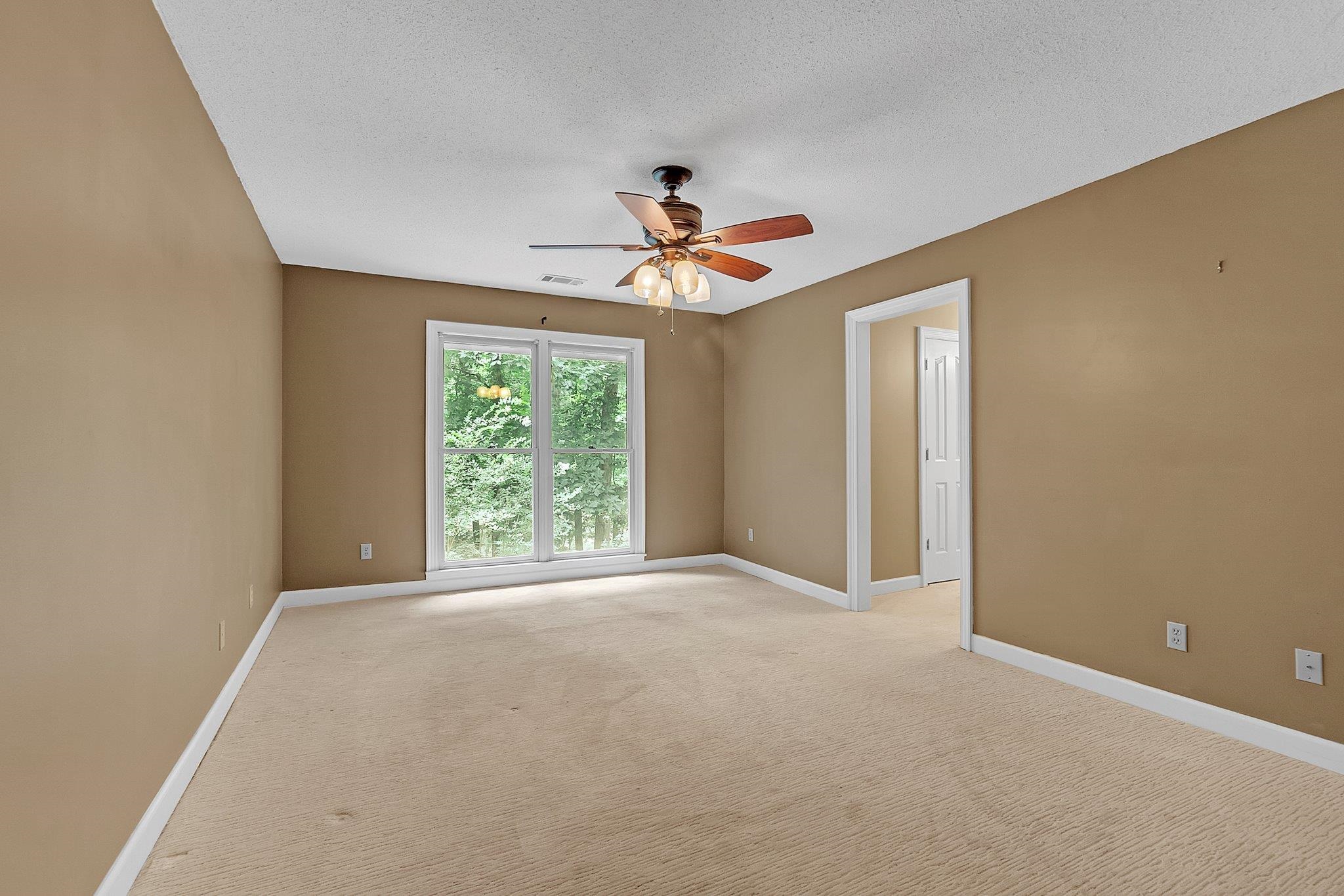 8953 Planters Woods Cv Property Photo 32