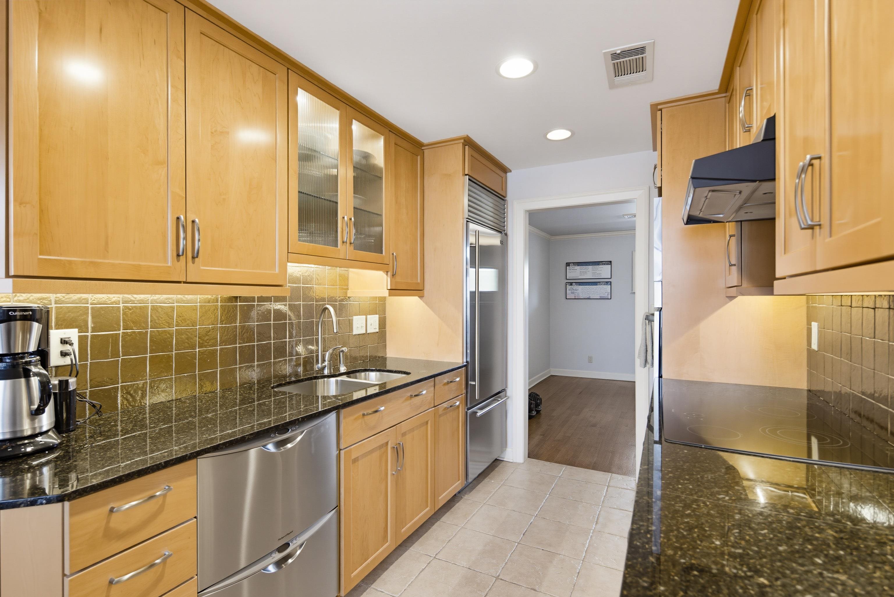 369 Riverbluff Pl 3 Property Photo 6