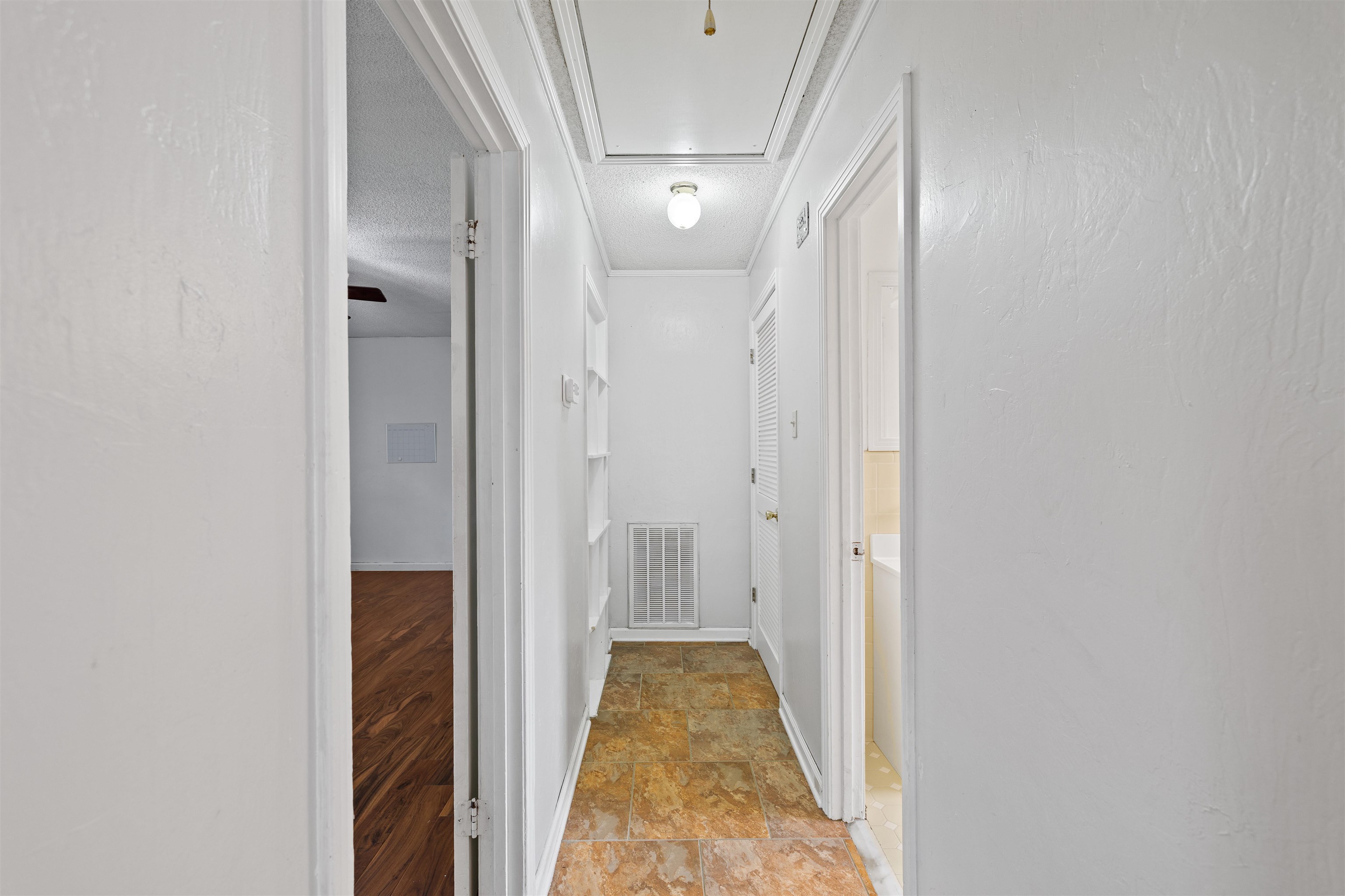 1115 Feathers Chapel Rd Property Photo 16