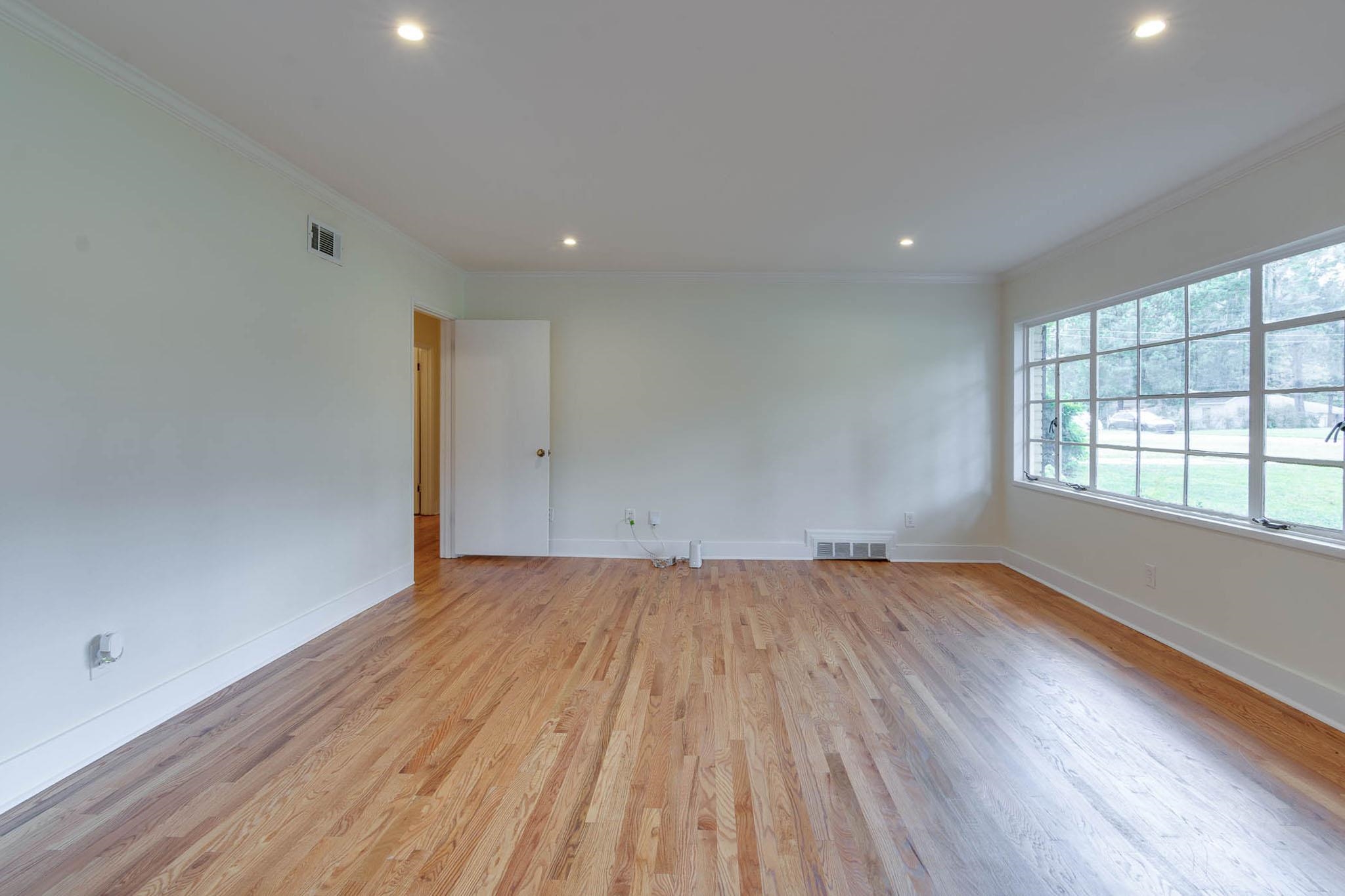 4170 Hilldale Ave Property Photo 2