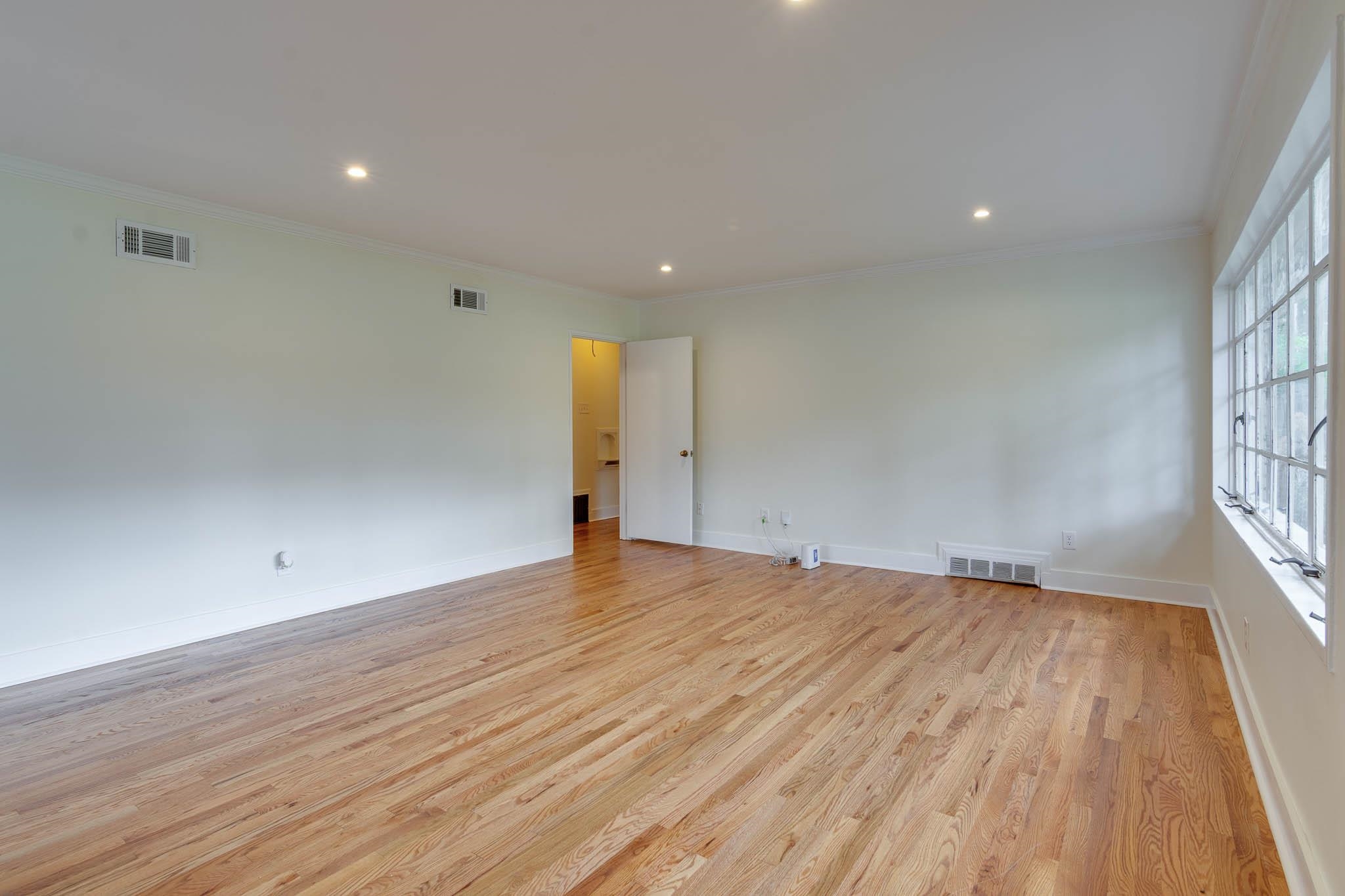 4170 Hilldale Ave Property Photo 3
