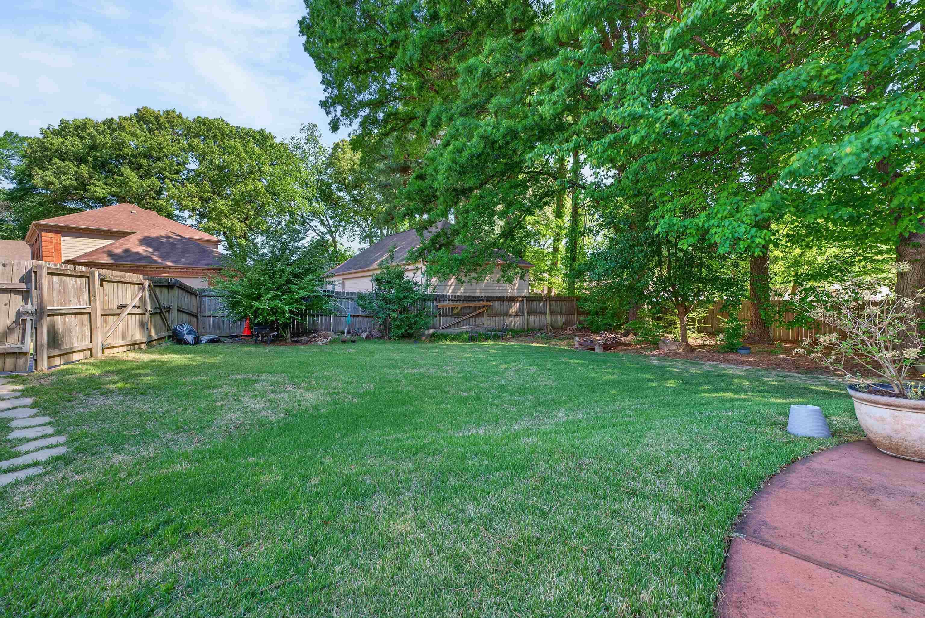 1028 Winleaf Dr Property Photo 29