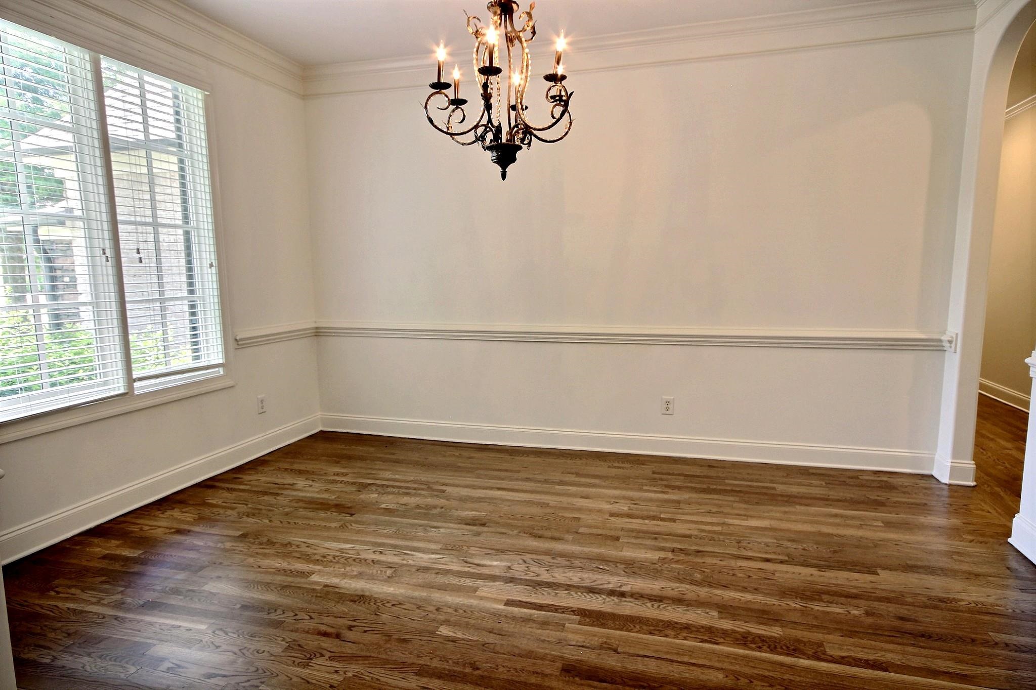 1581 Brackenshire Ln Property Photo 3