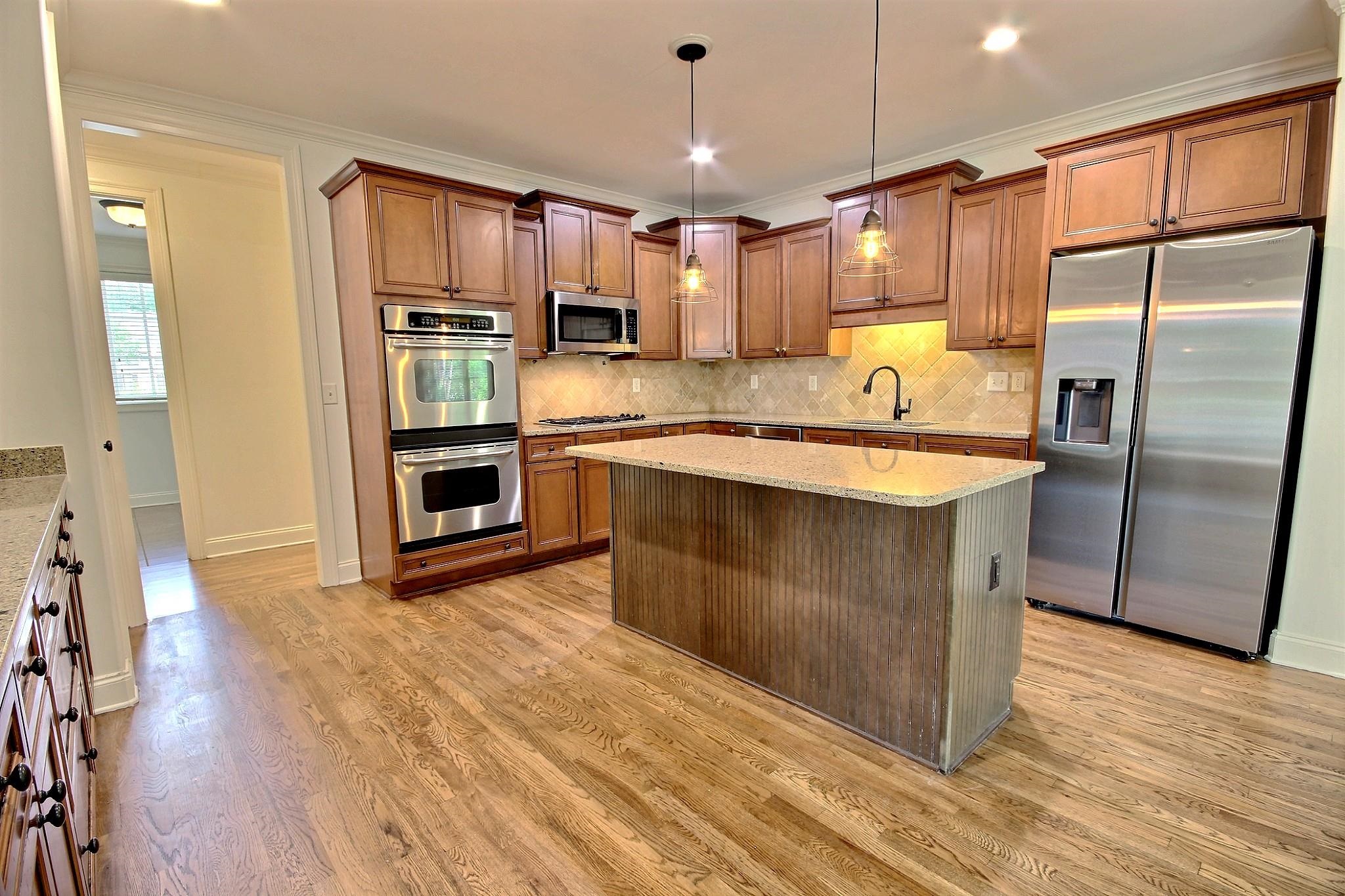 1581 Brackenshire Ln Property Photo 7