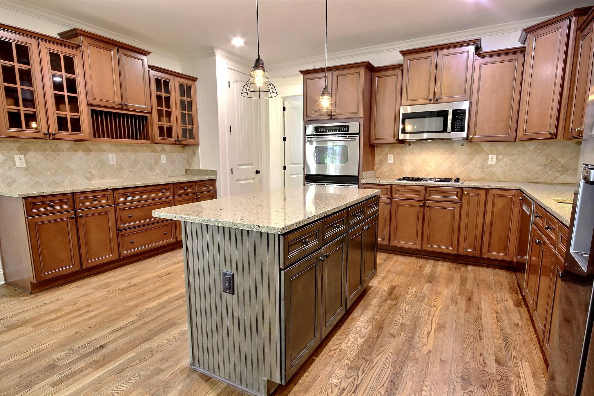 1581 Brackenshire Ln Property Photo 8