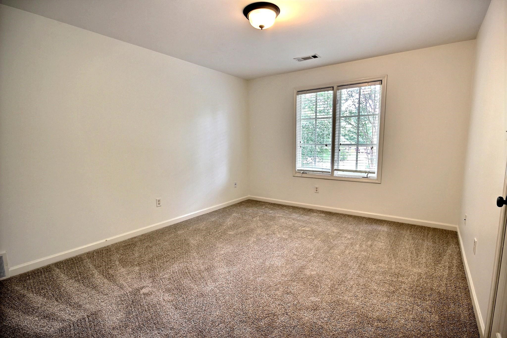 1581 Brackenshire Ln Property Photo 23