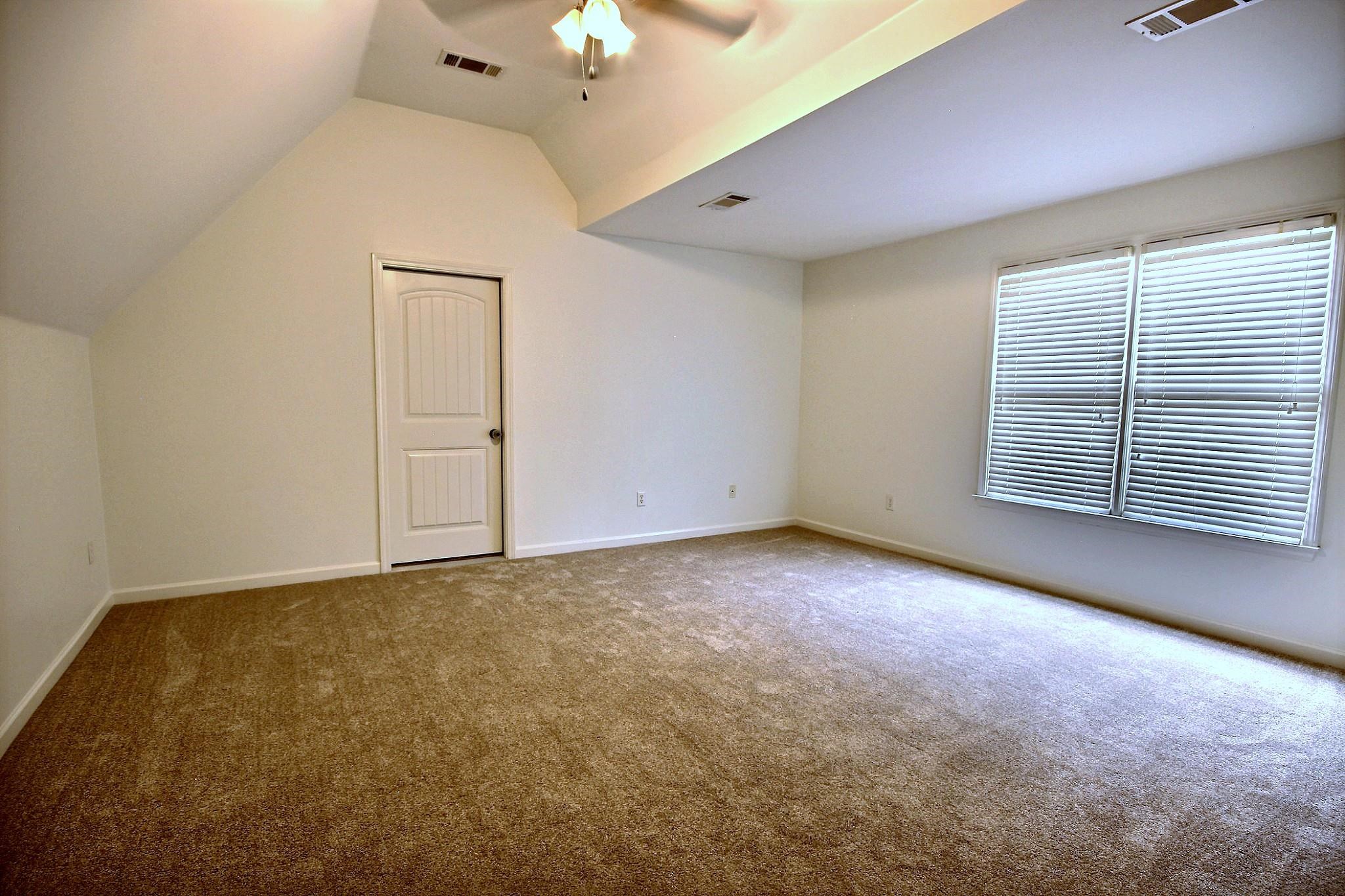 1581 Brackenshire Ln Property Photo 24