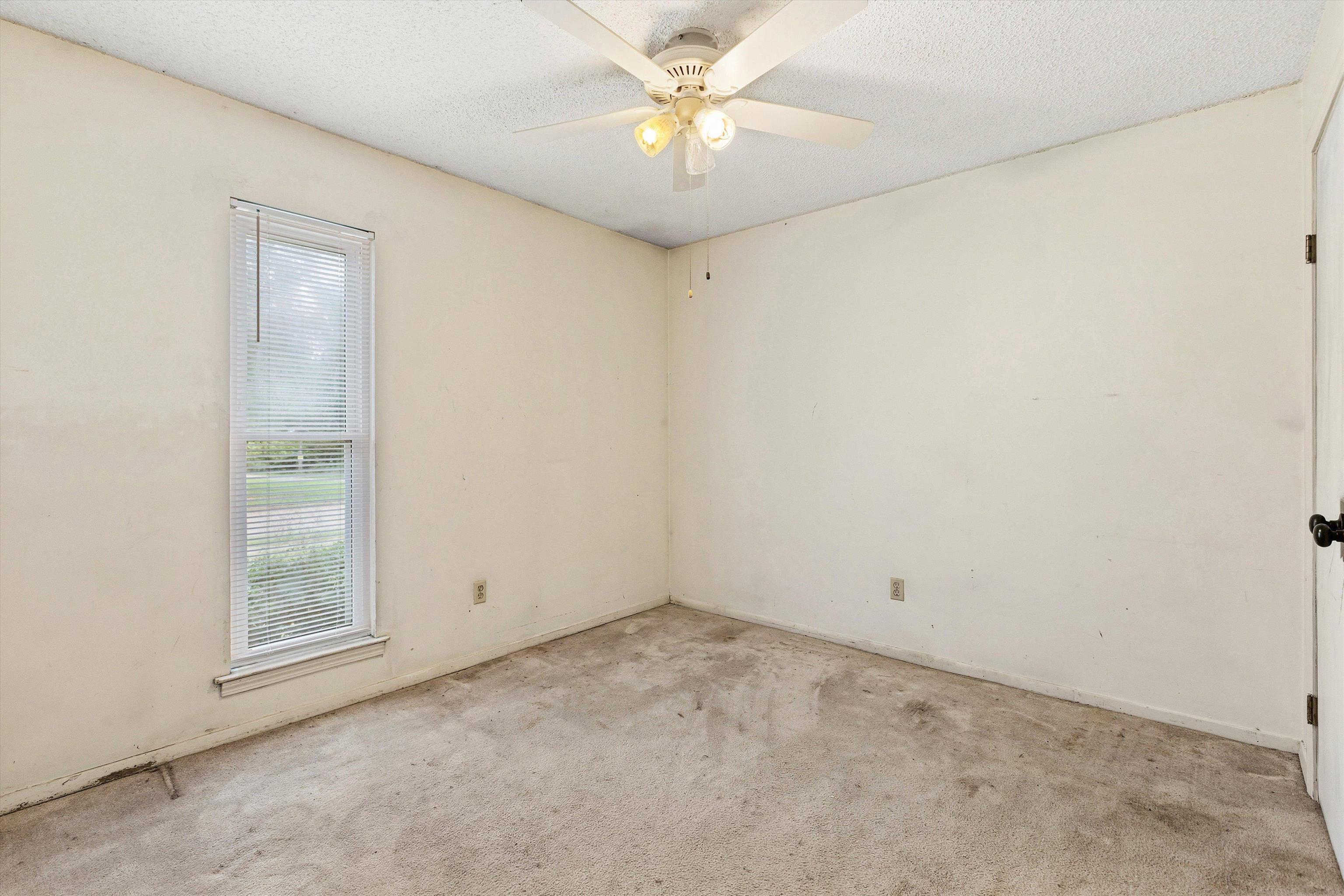 685 Mcwhirter Ave Property Photo 10
