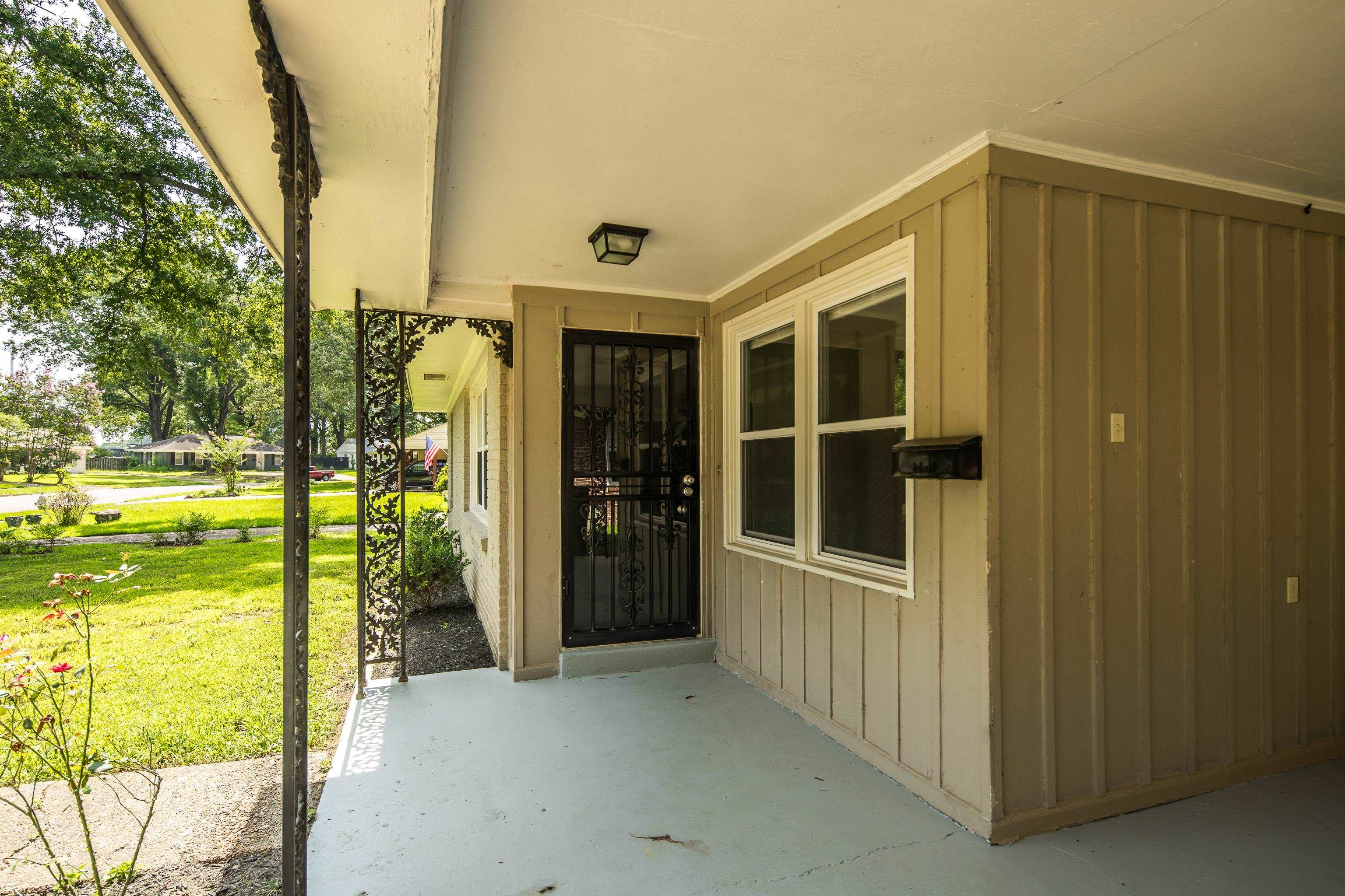 4497 Garnett Rd Property Photo 3
