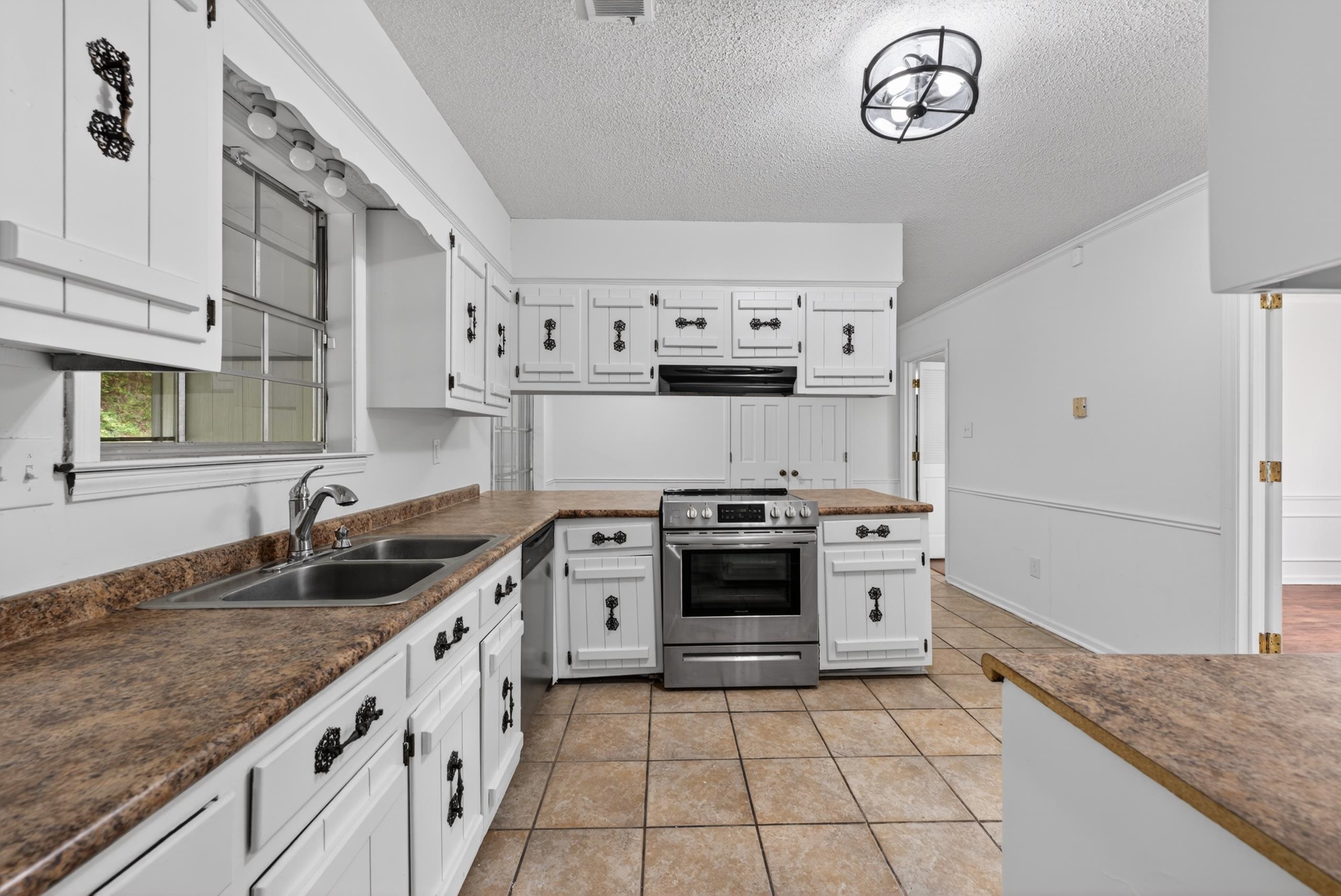 3754 Wind Valley Dr Property Photo 4