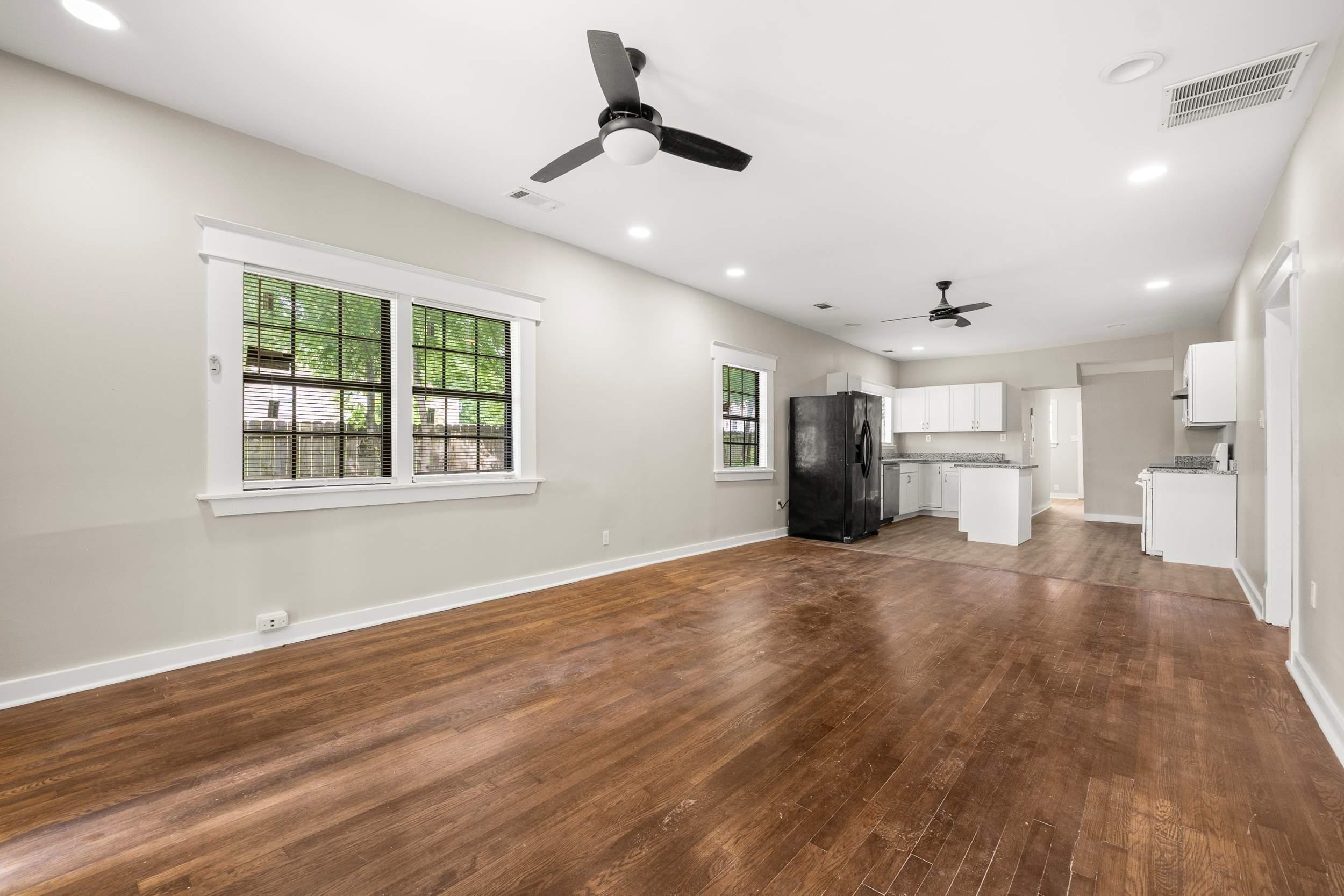 1914 Manila Ave Property Photo 6