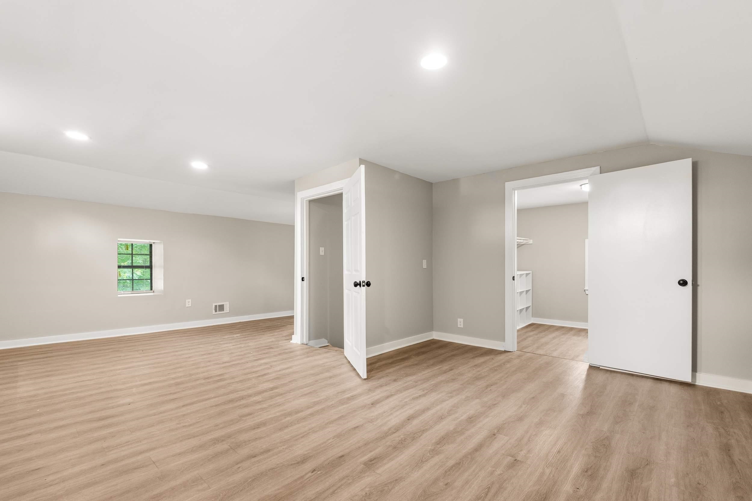 1914 Manila Ave Property Photo 13