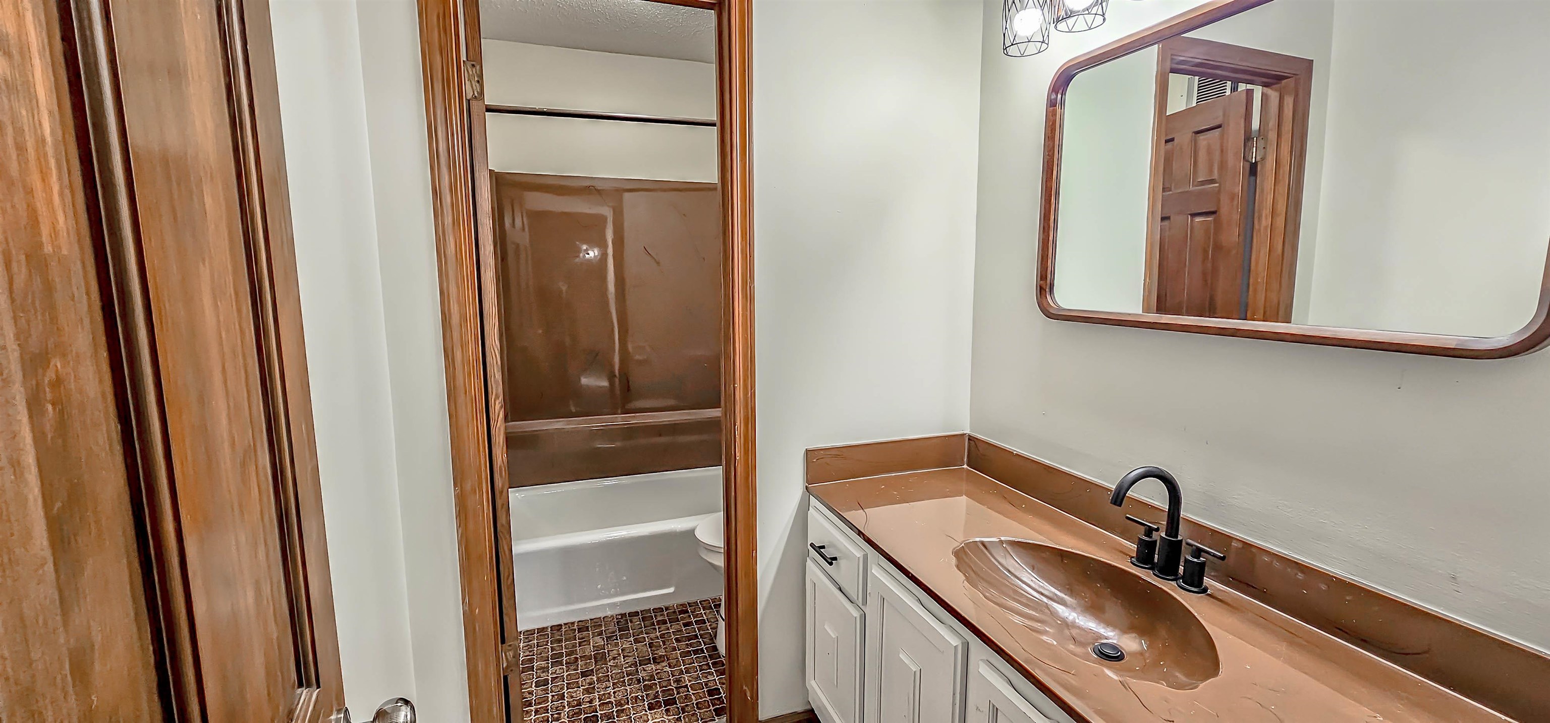2265 Easton Dr Property Photo 12