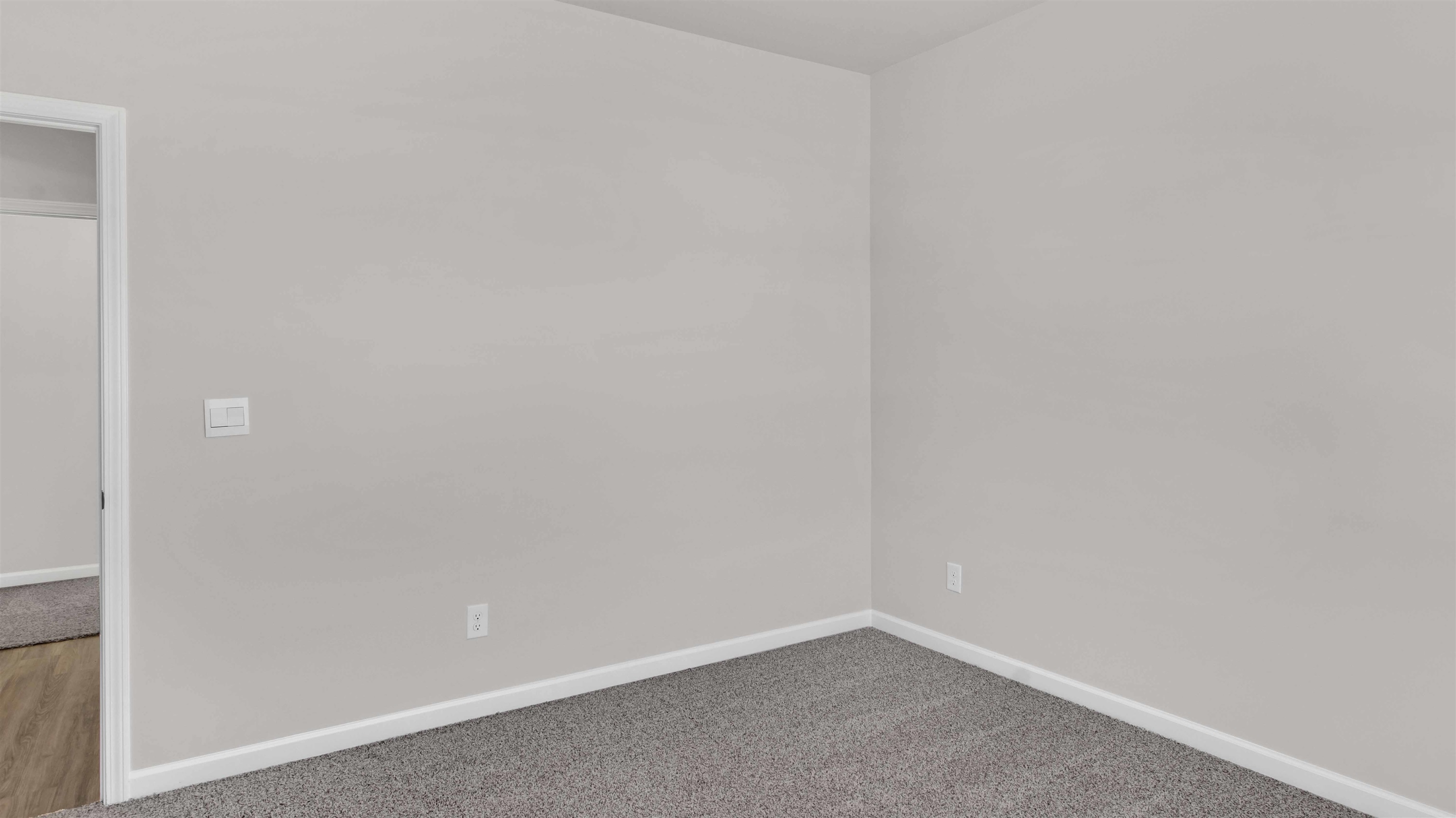 640 Riverdale Dr Property Photo 23