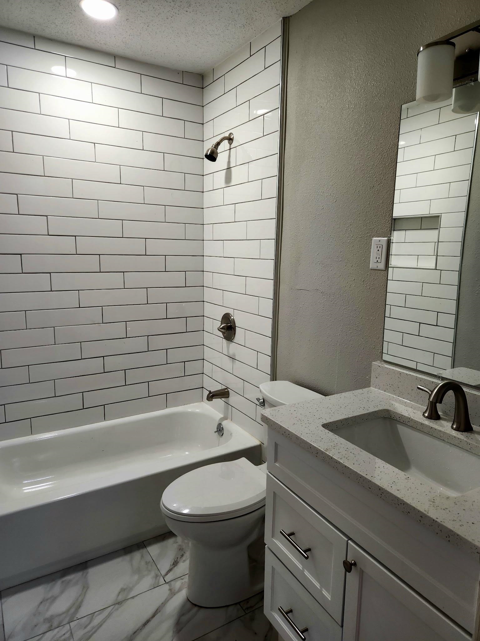 866 Colonial Rd Property Photo 11