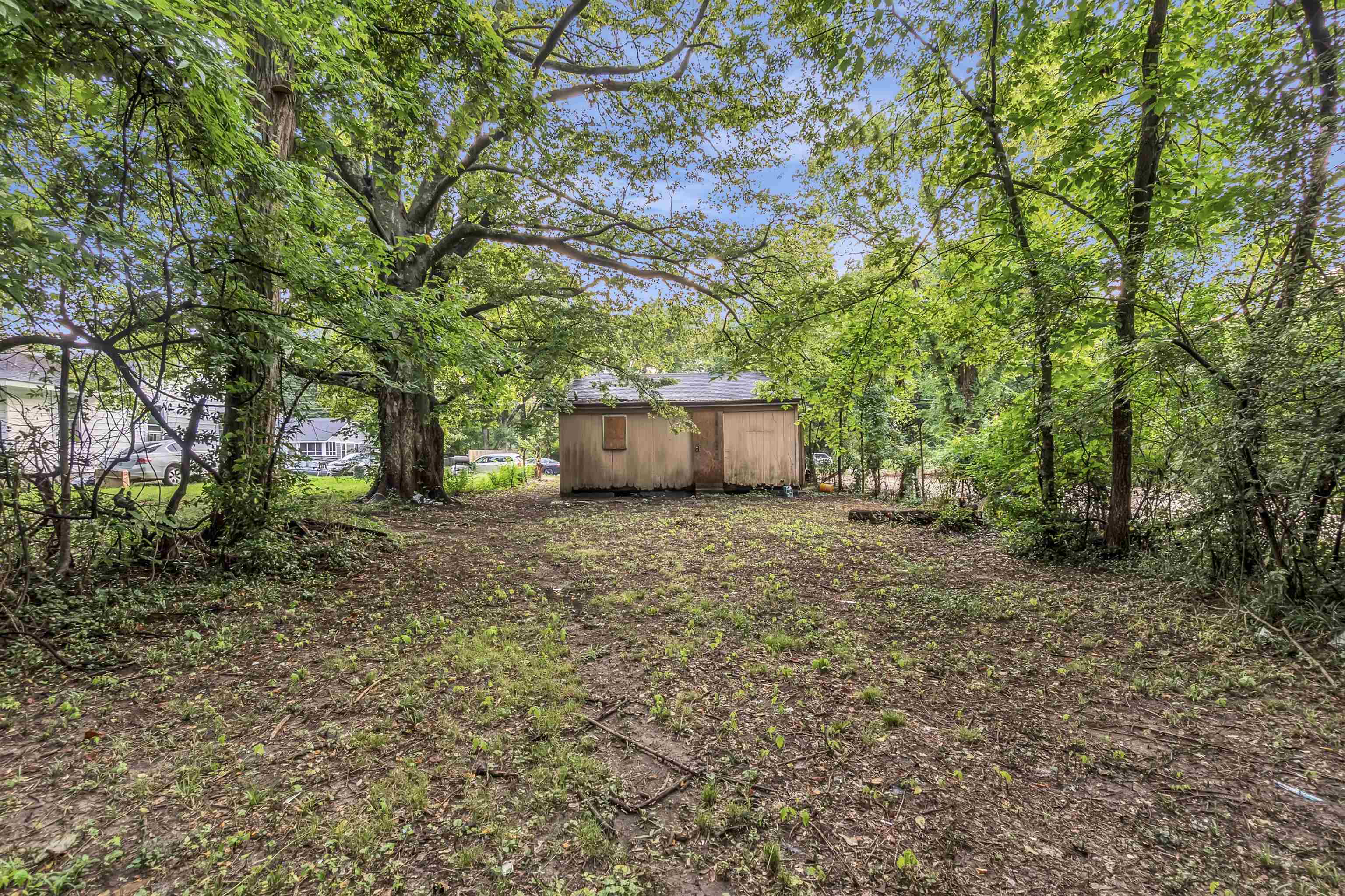 1594 Maplewood St Property Photo 11