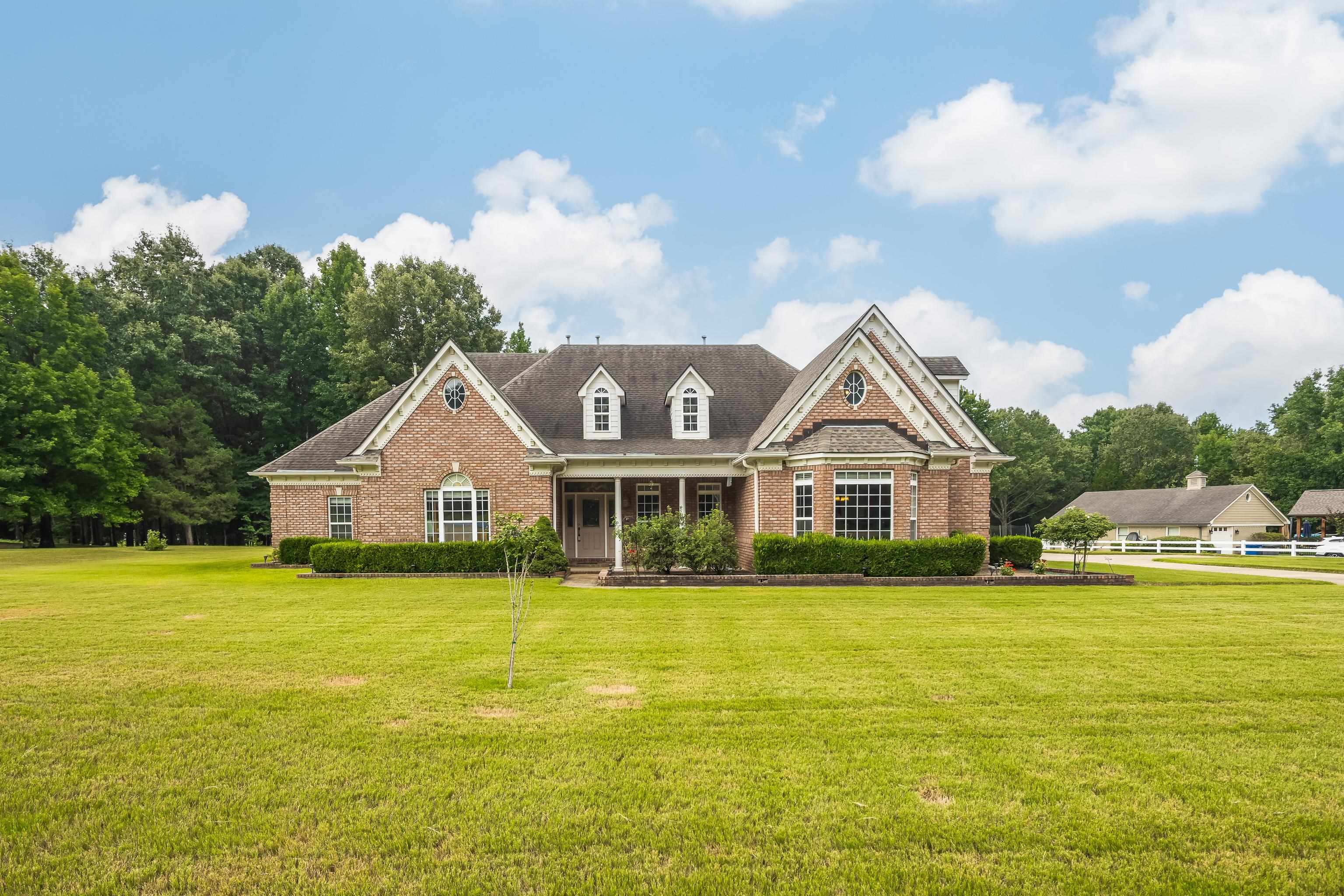 10465 Bentbrooke Dr Property Photo 1