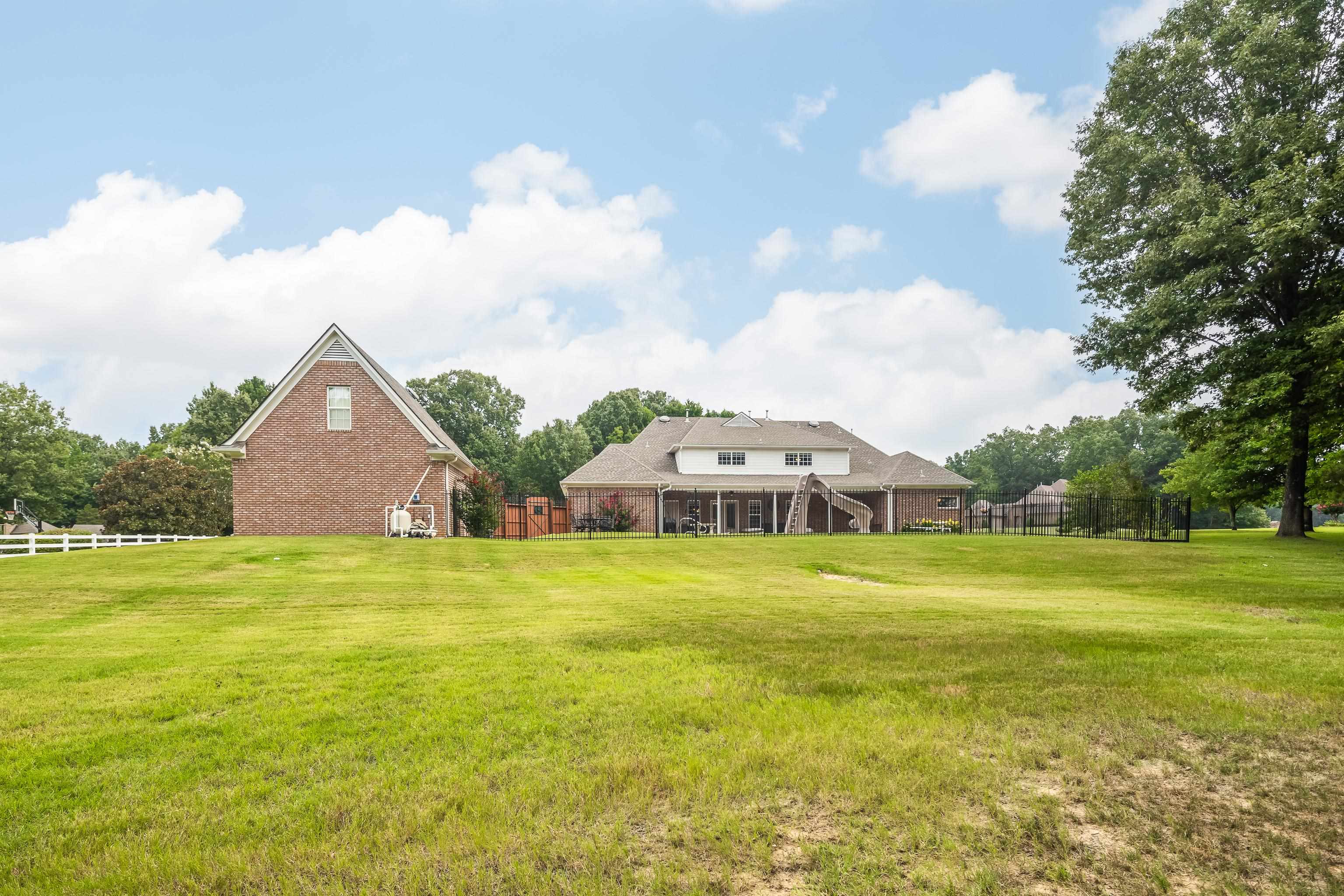 10465 Bentbrooke Dr Property Photo 35