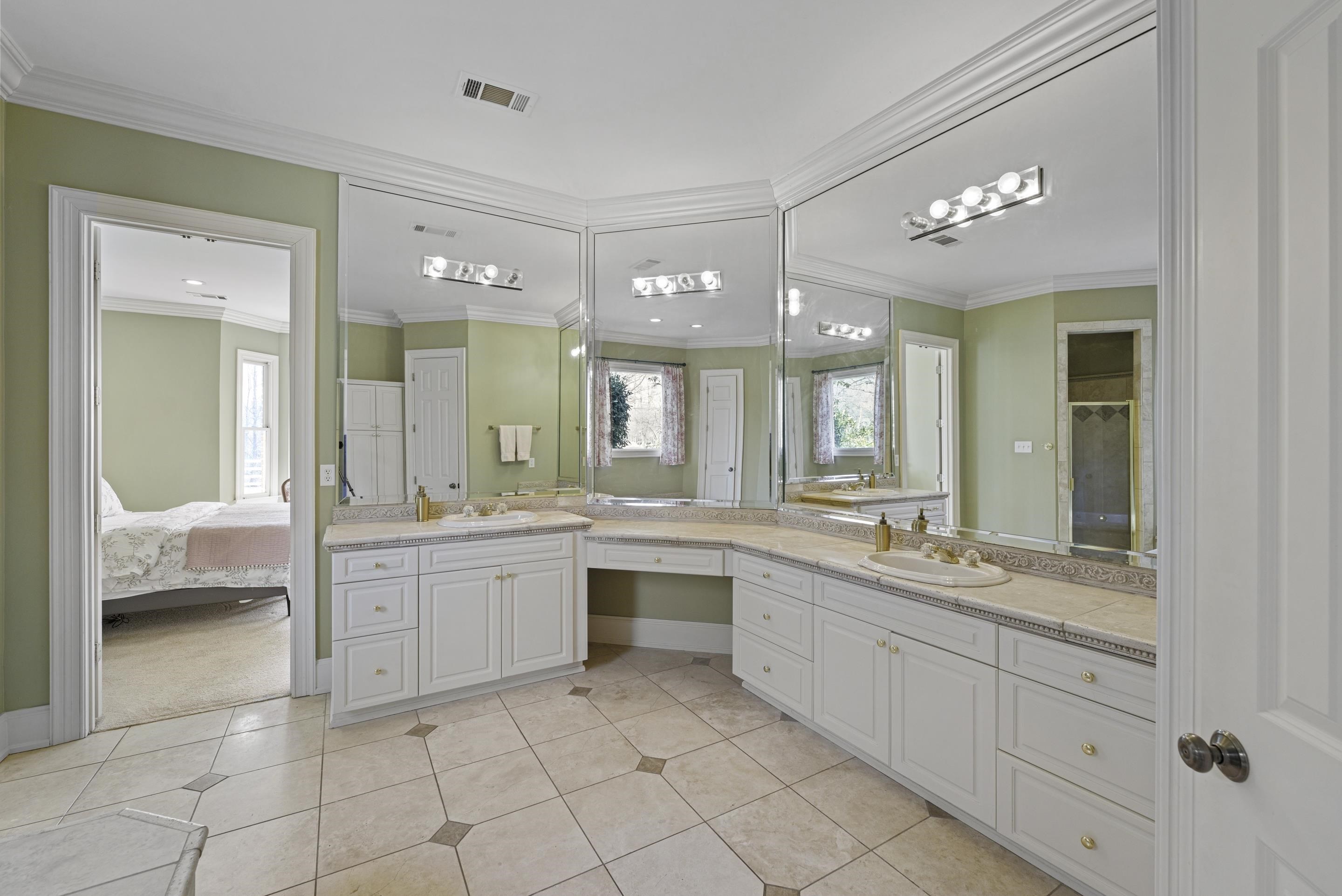 10491 Graybourne Dr Property Photo 21
