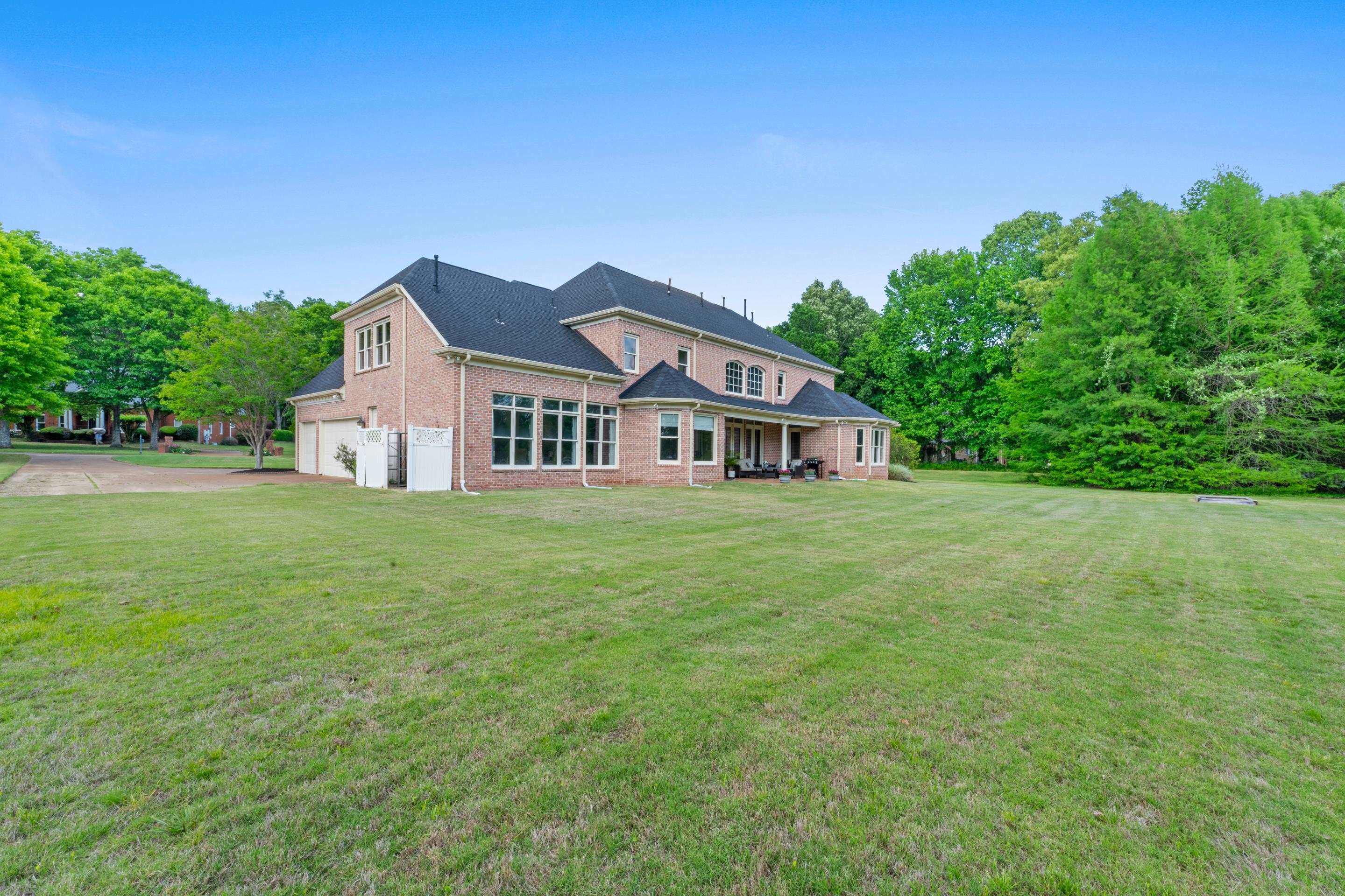 10491 Graybourne Dr Property Photo 37