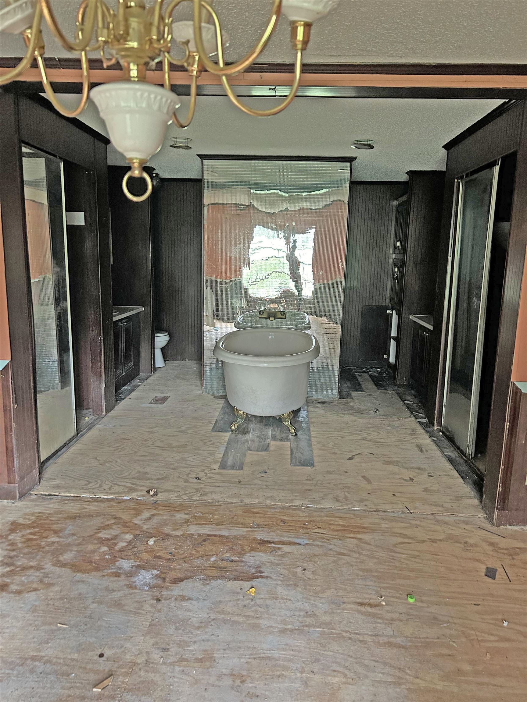 375 State Line Rd Property Photo 6