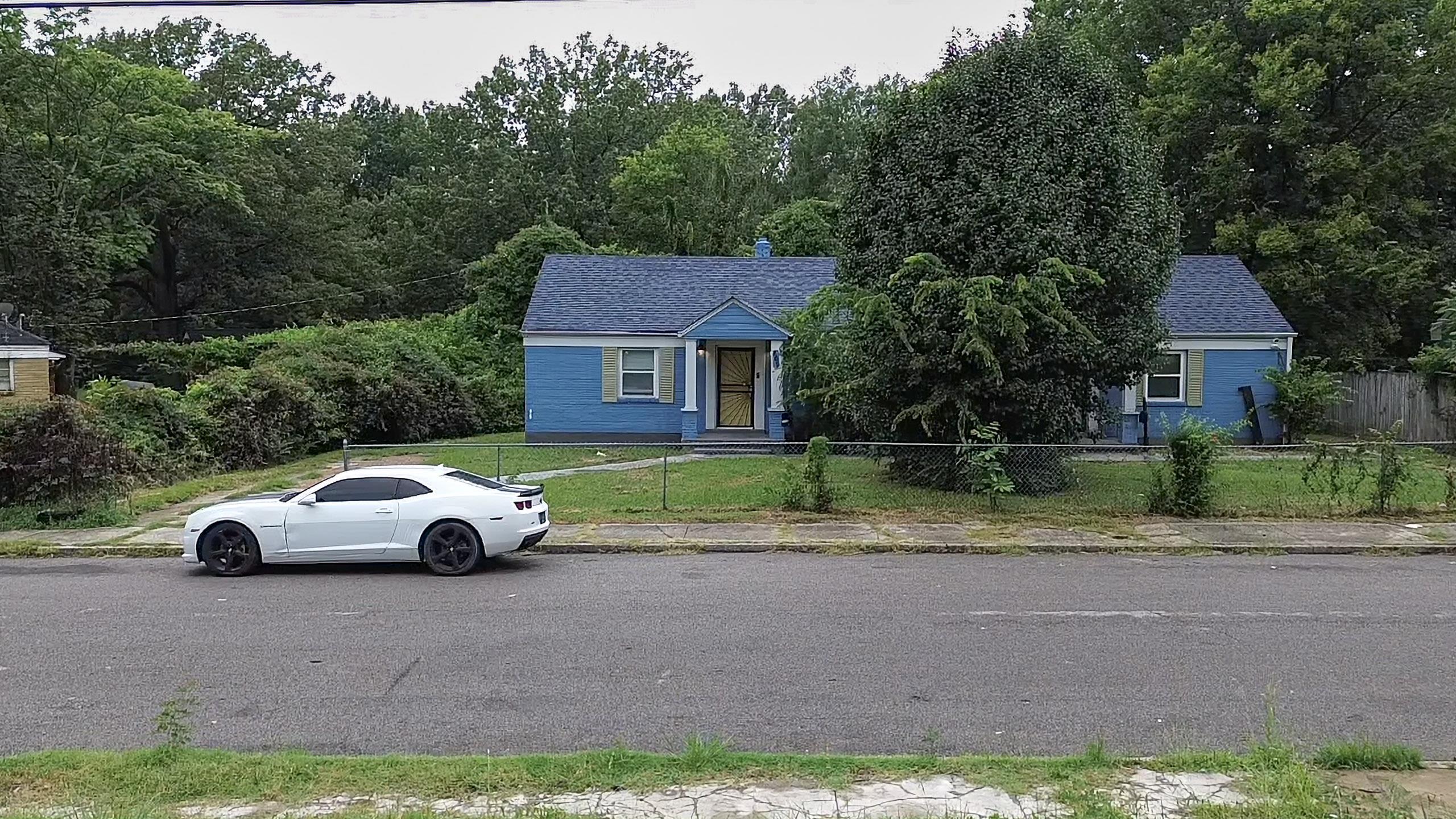 869 Pearce St Property Photo 5