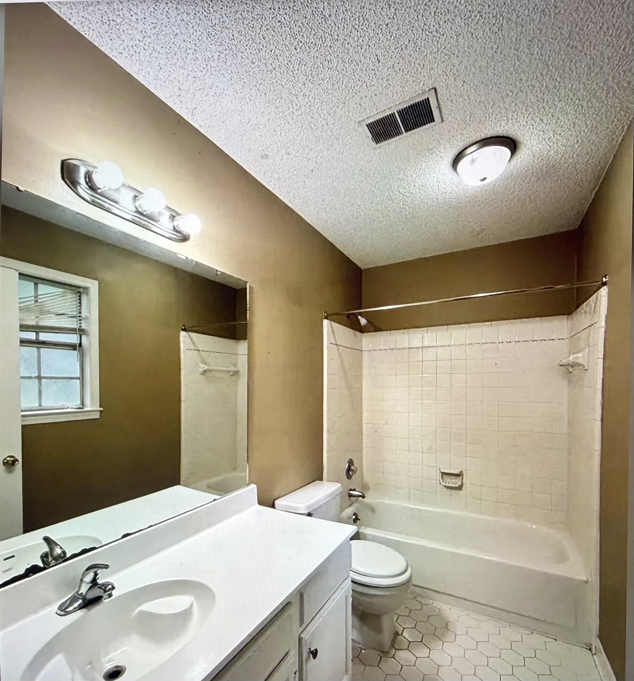 4331 Crimson Leaf Cv Property Photo 15