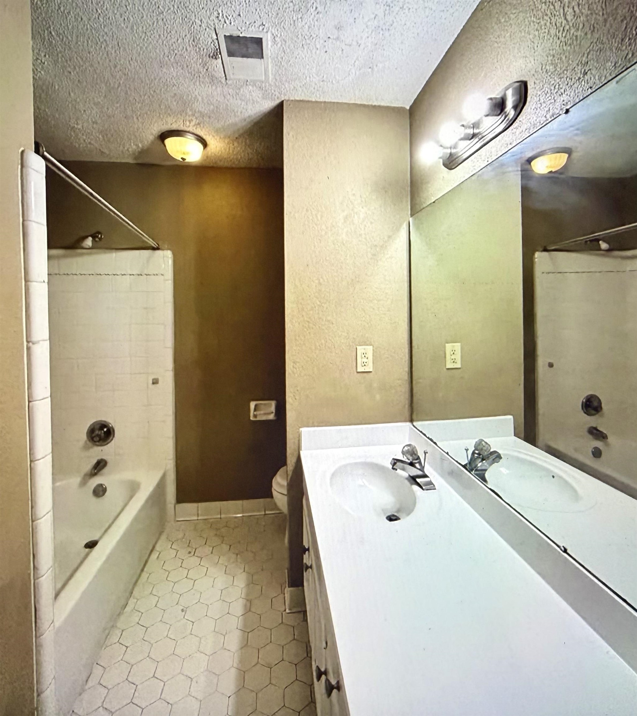 4331 Crimson Leaf Cv Property Photo 16