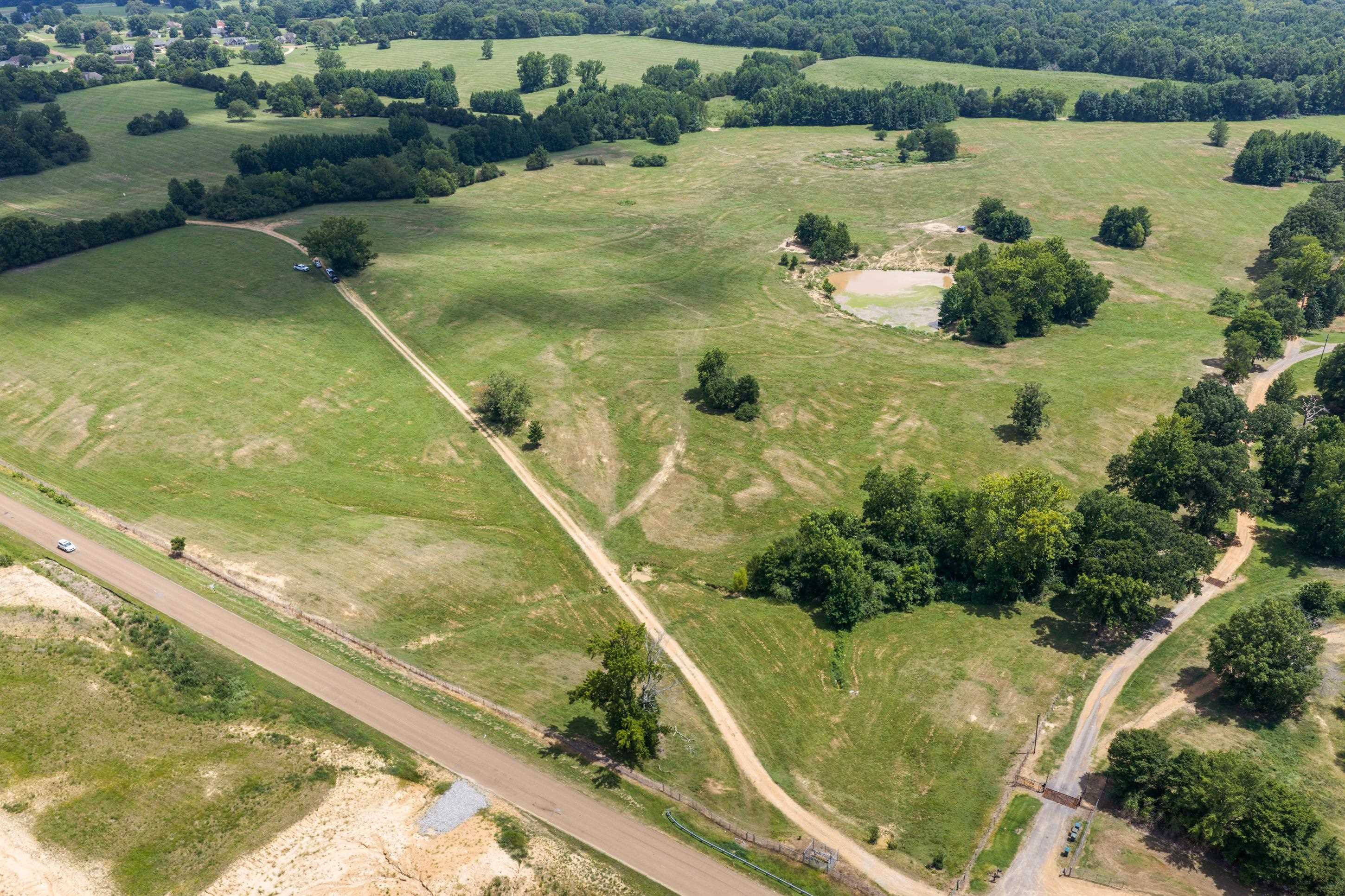 1000 Woolfolk Rd Property Photo 1