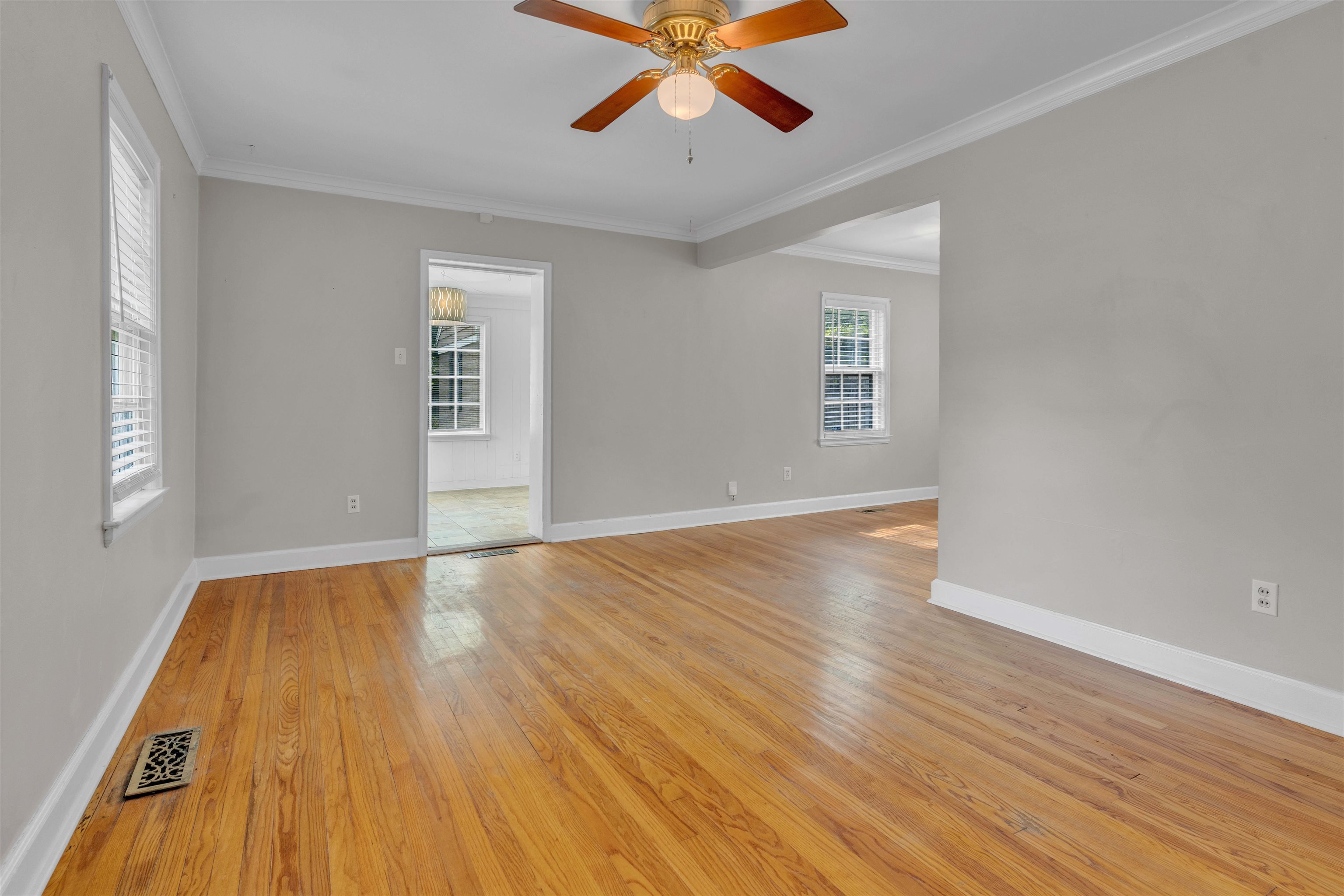 772 Buck St Property Photo 5