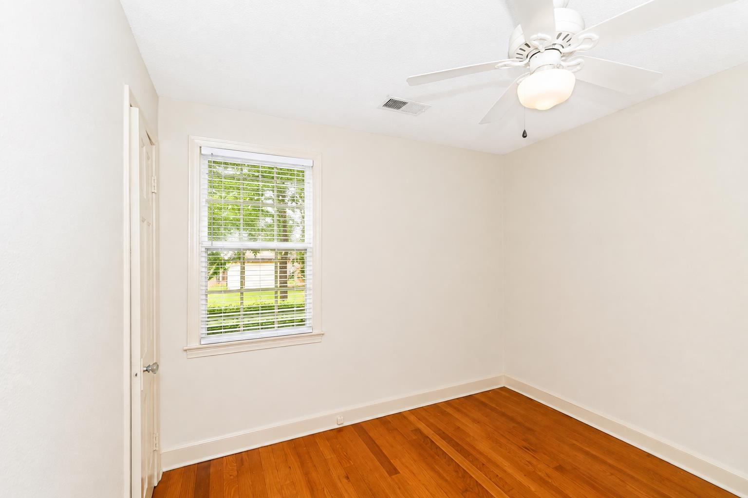 59 W Lafayette Cir Property Photo 4