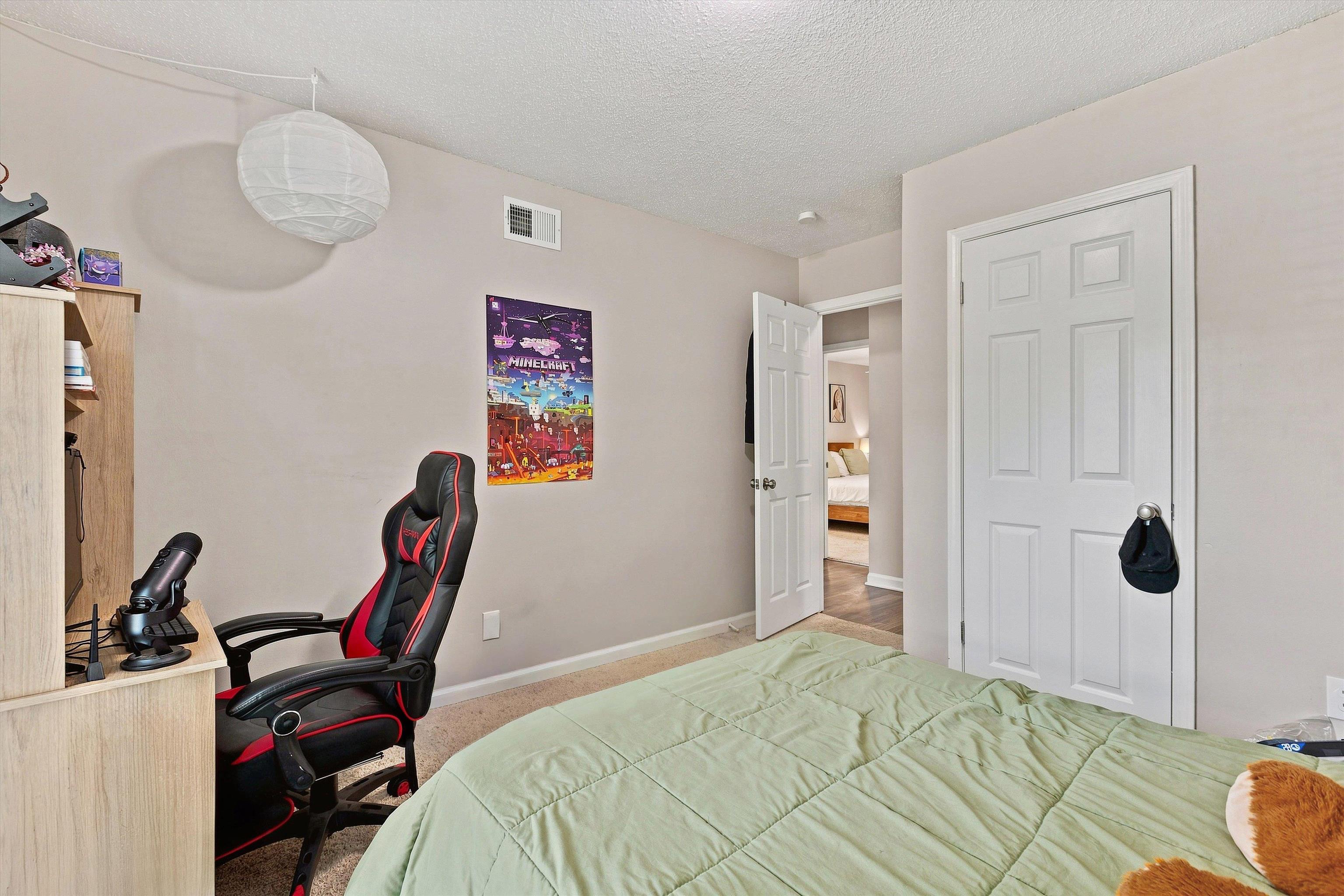 5281 Steuben Dr Property Photo 20