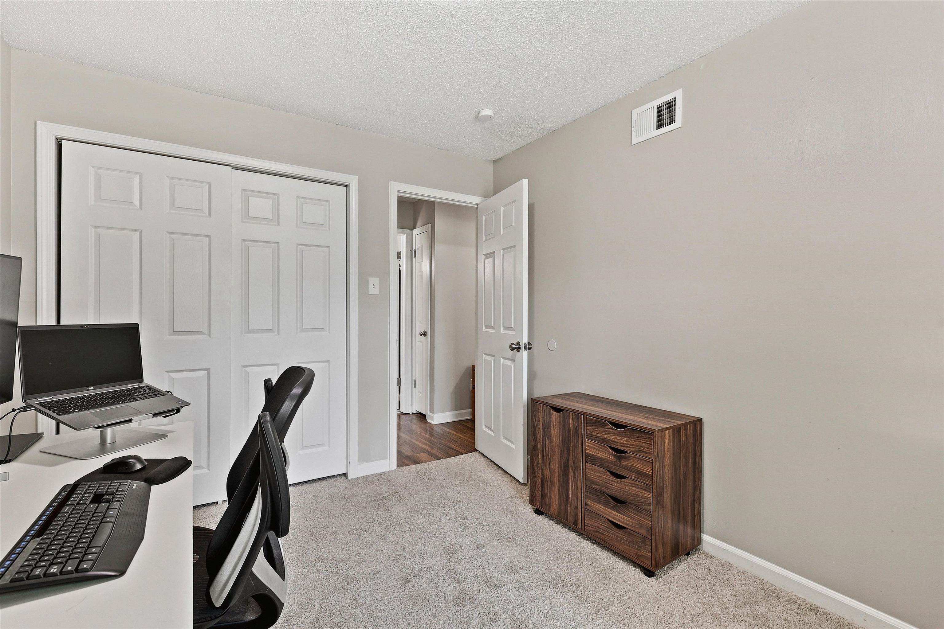 5281 Steuben Dr Property Photo 23