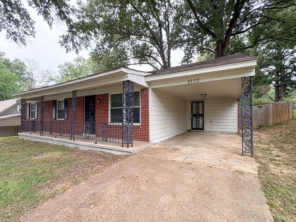 3772 Voltaire Ave Property Photo 3