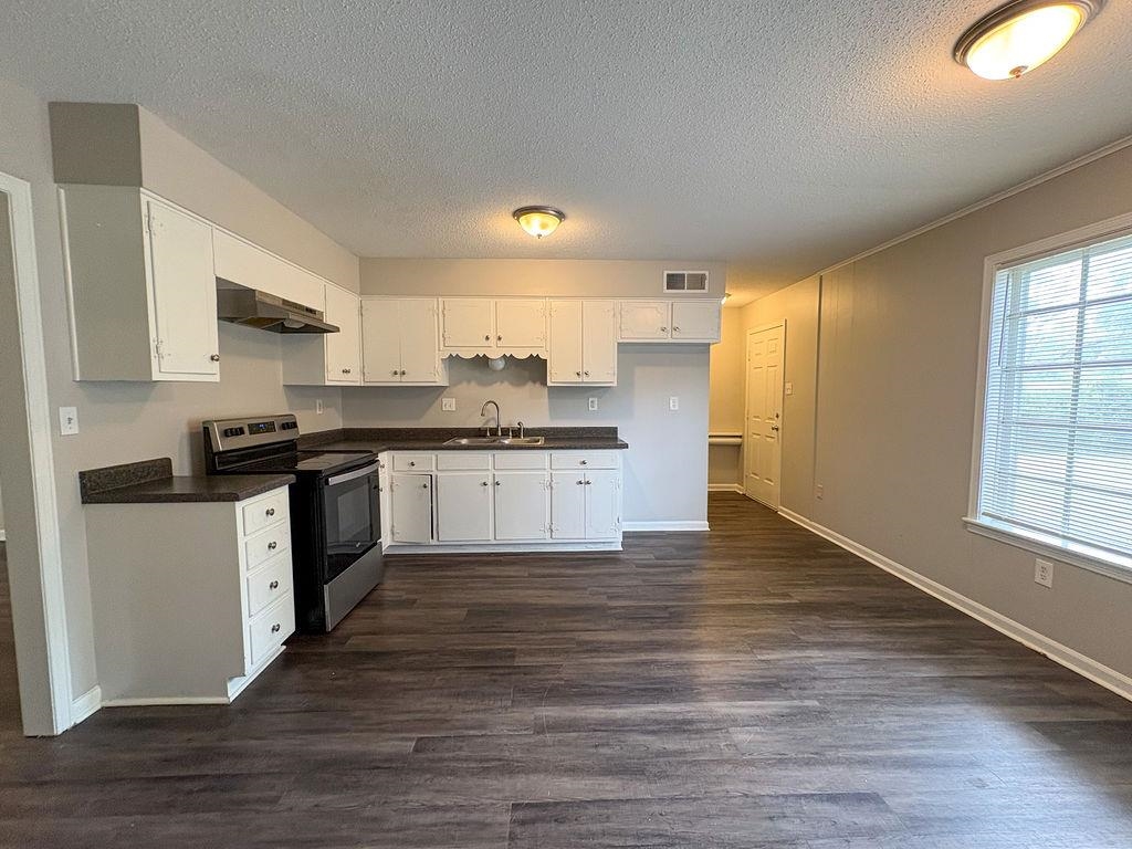 3772 Voltaire Ave Property Photo 7