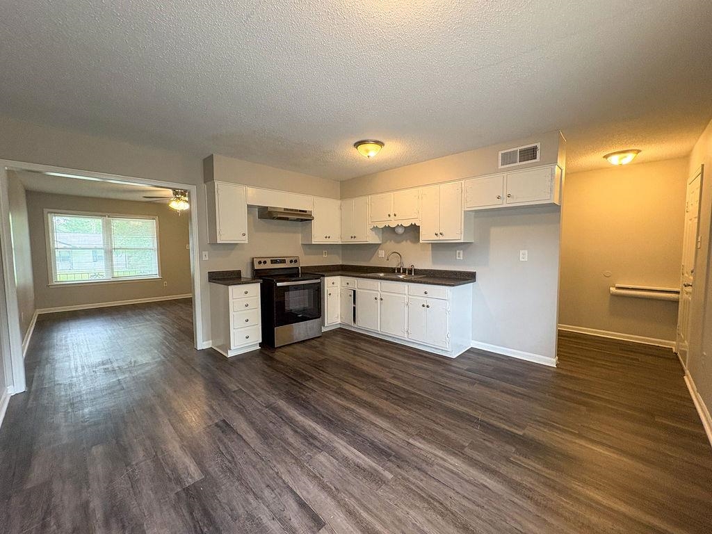 3772 Voltaire Ave Property Photo 8