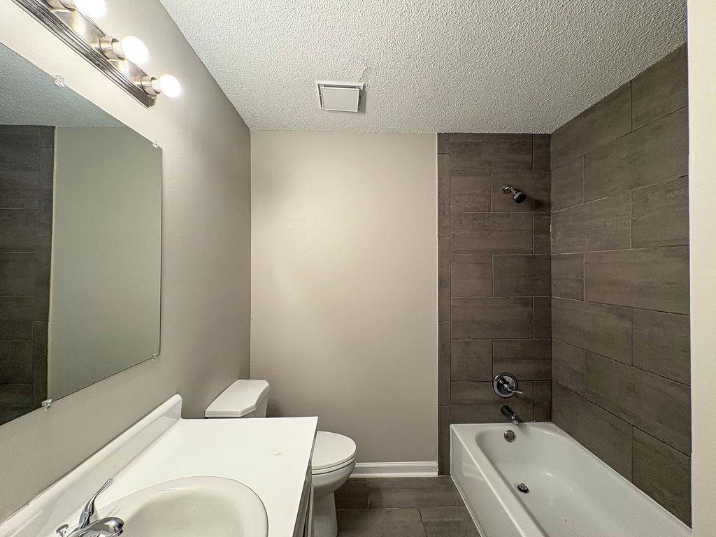 3772 Voltaire Ave Property Photo 15