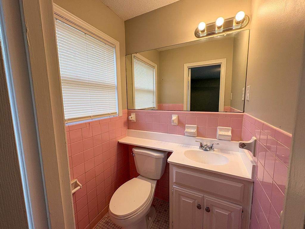 3772 Voltaire Ave Property Photo 17