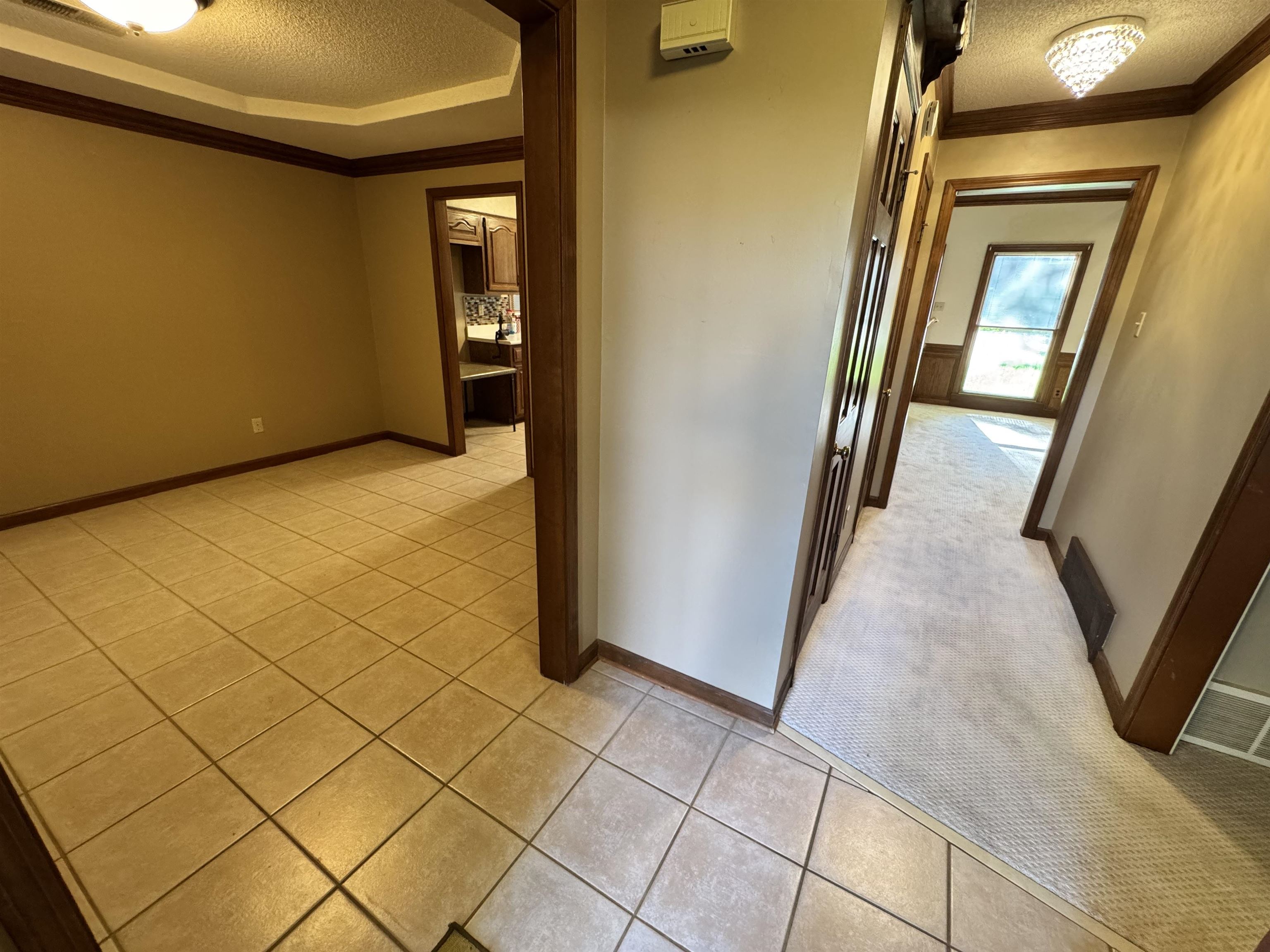 2025 Mt Badon Ln Property Photo 3