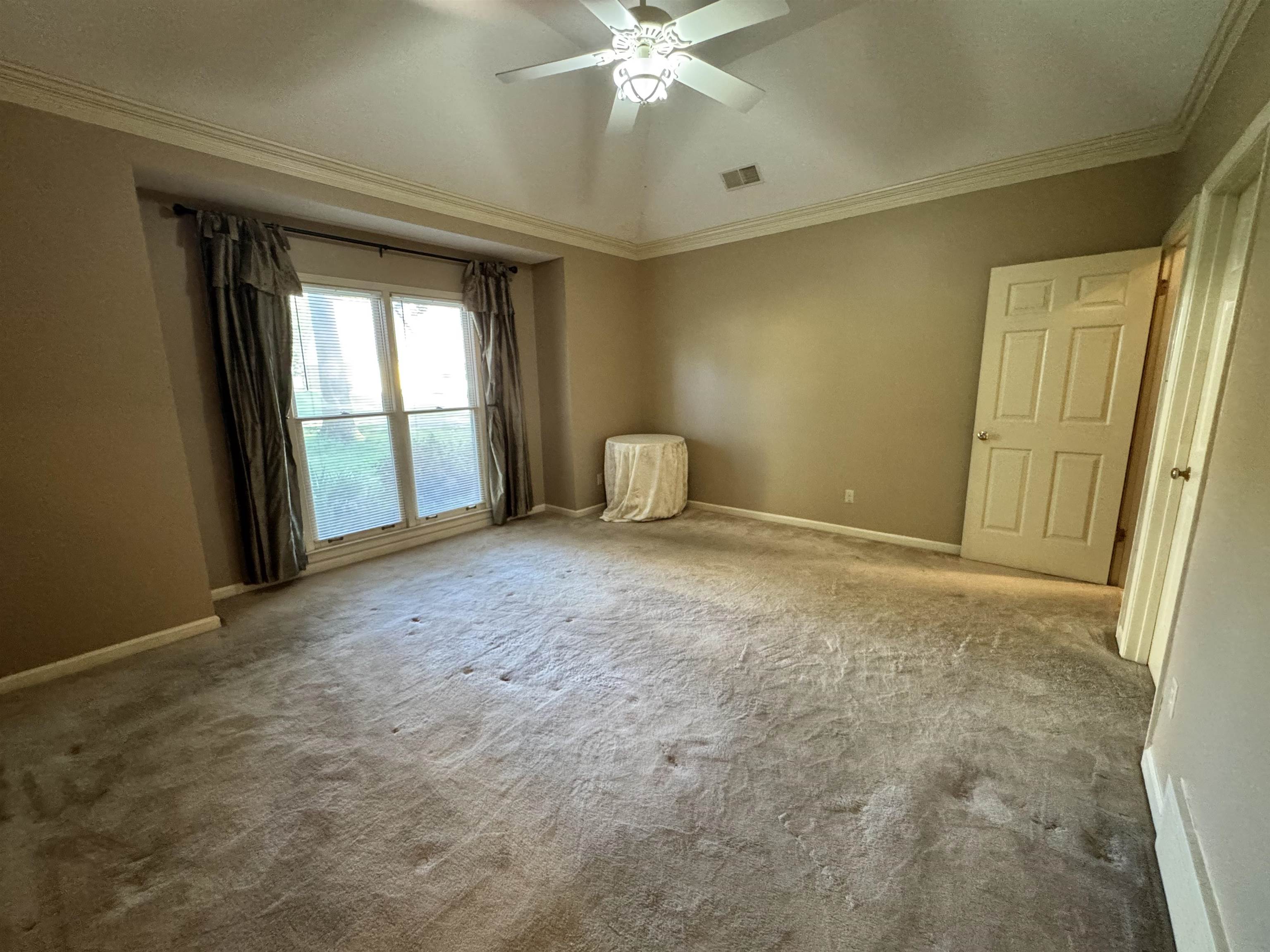 2025 Mt Badon Ln Property Photo 6