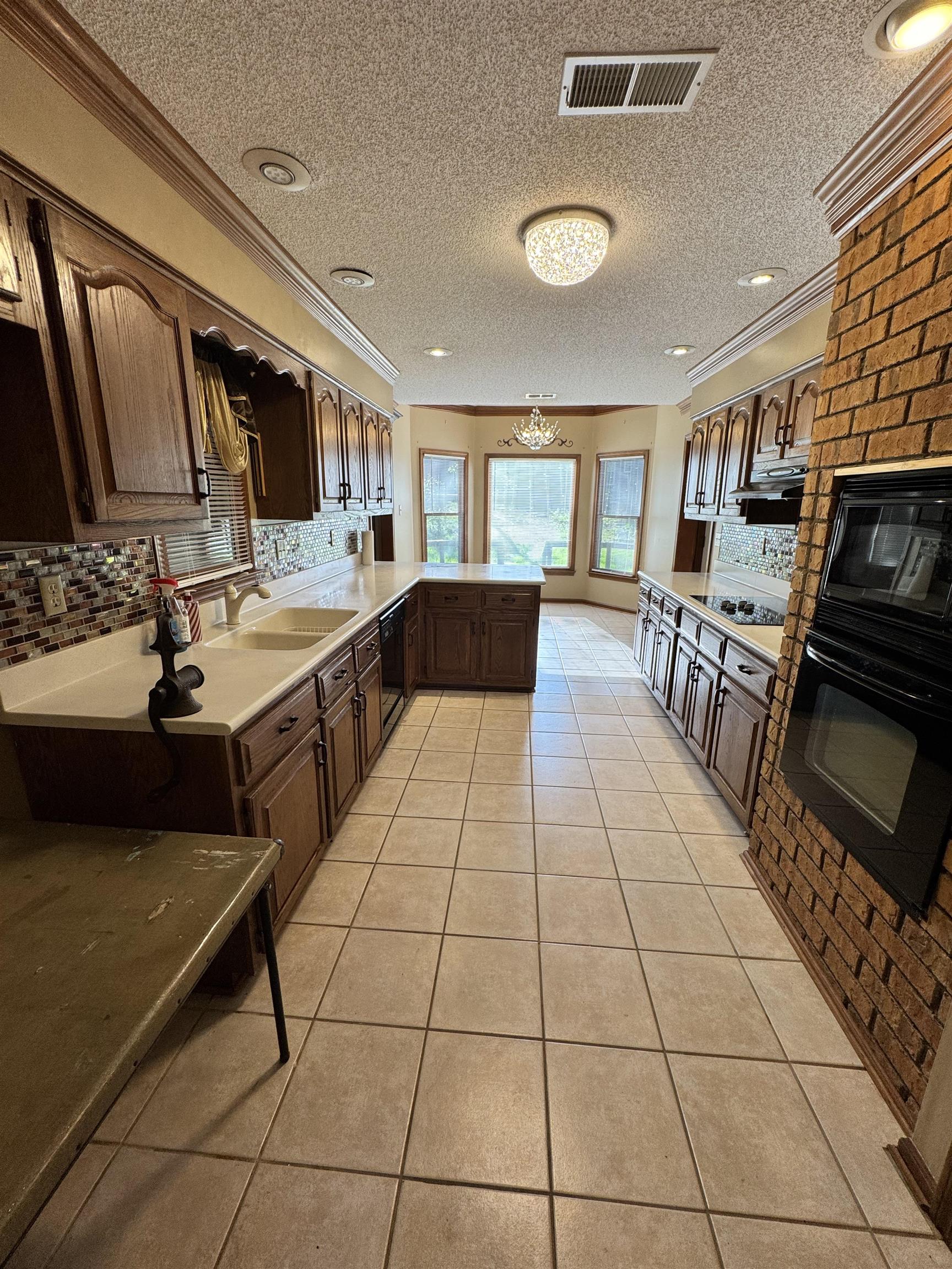 2025 Mt Badon Ln Property Photo 20