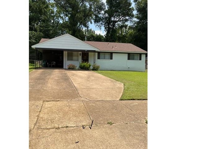 3590 WINDERMERE RD Property Photo 1