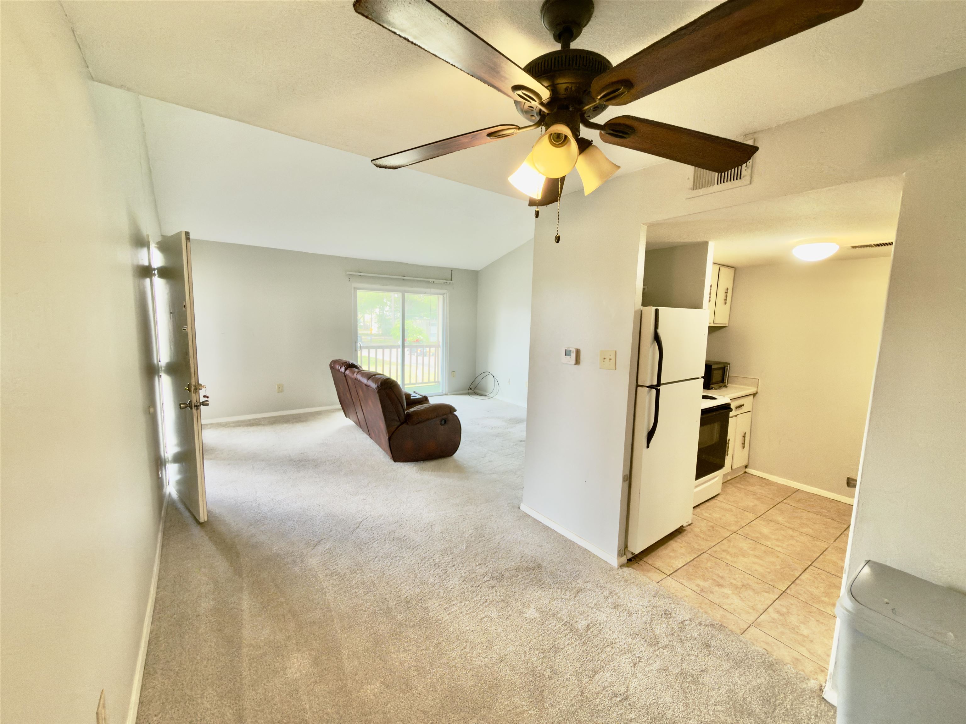 635 Patterson St 4 Property Photo 6