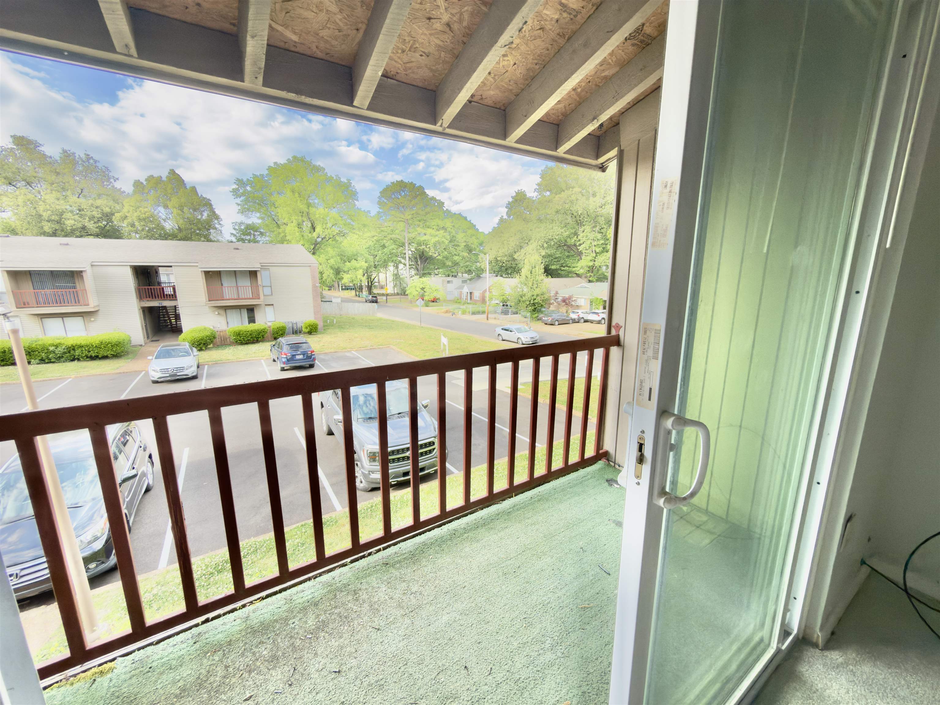 635 Patterson St 4 Property Photo 9