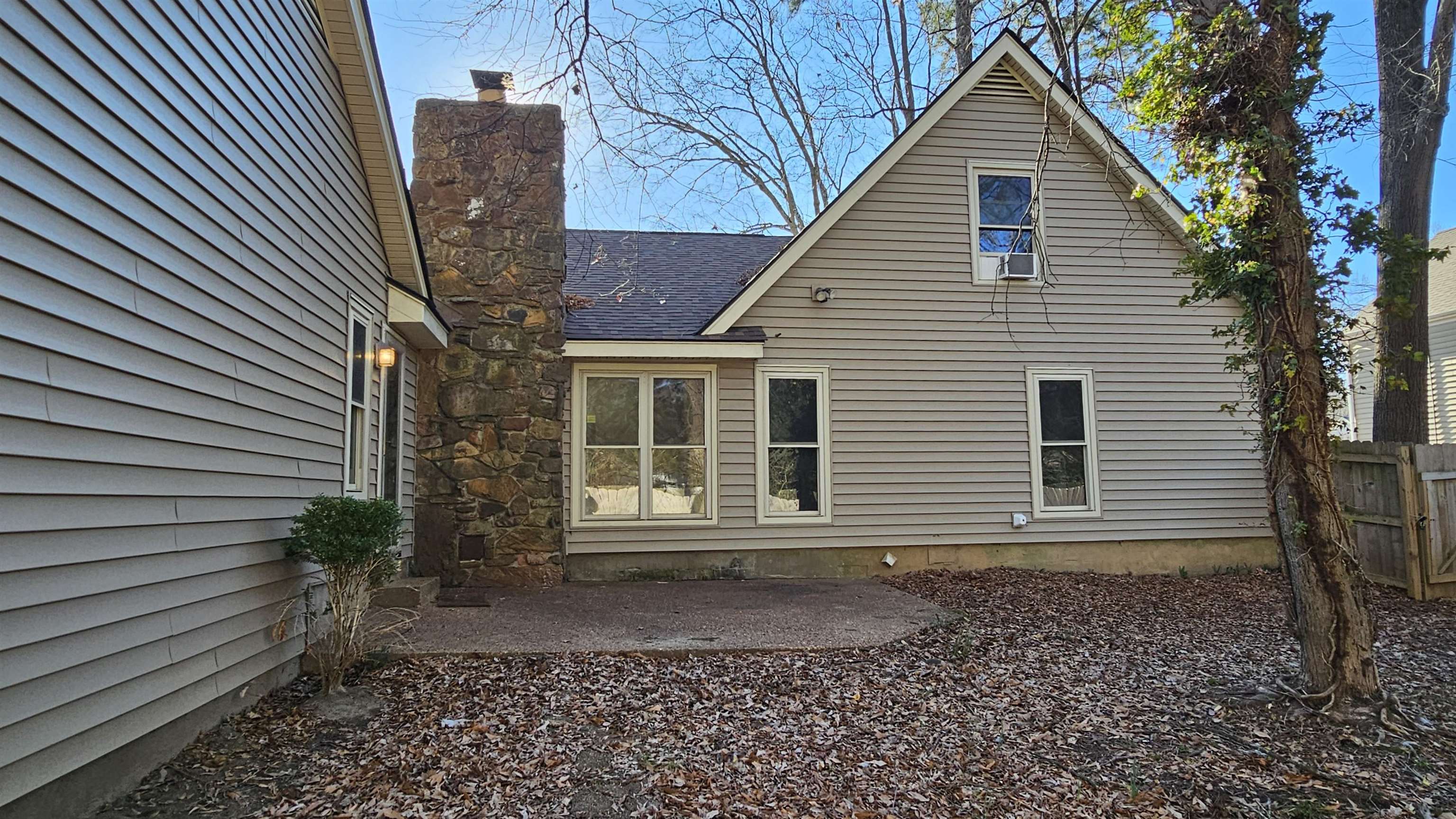 1411 Poplar Ridge Dr Property Photo 6