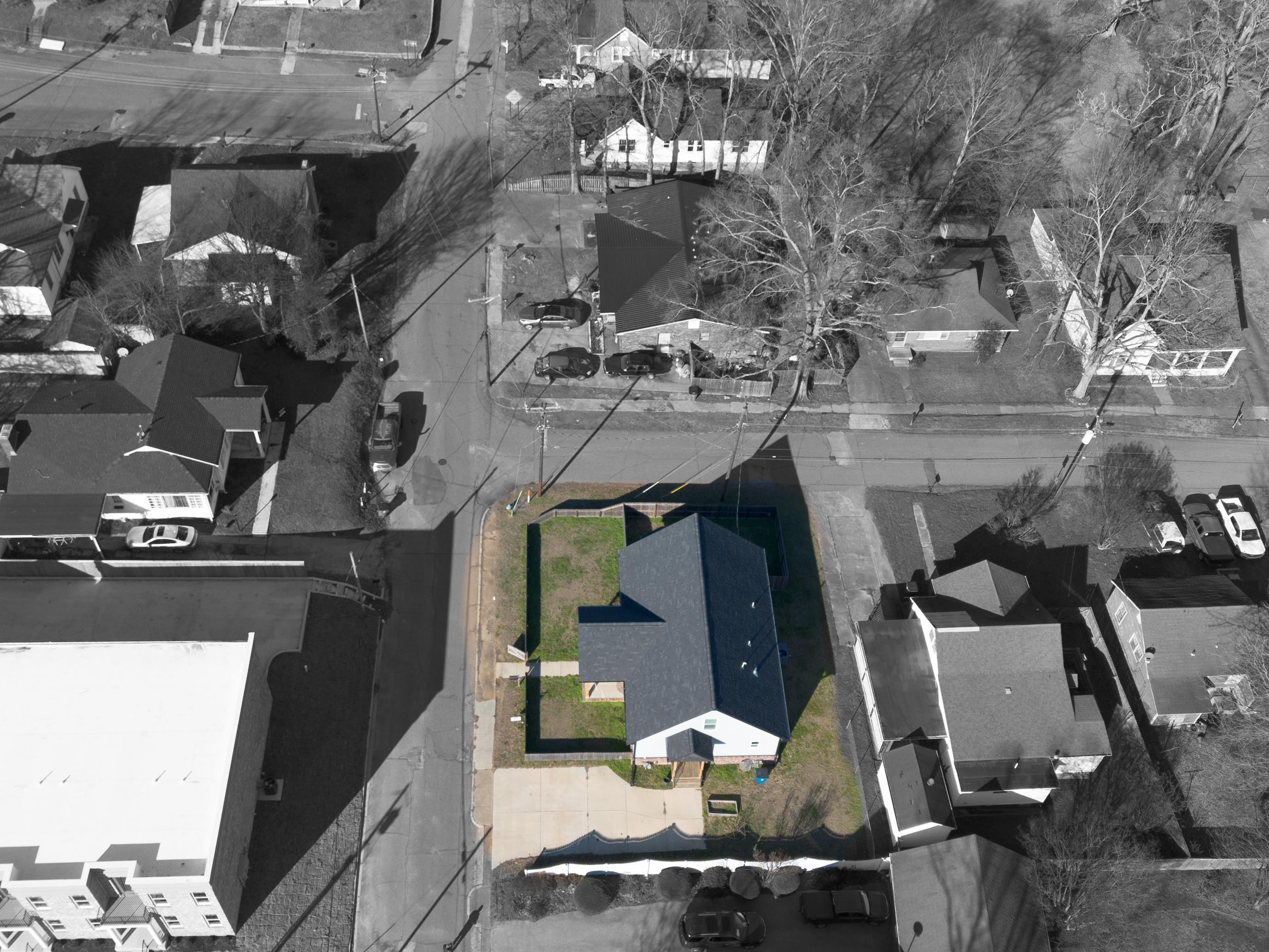 212 Tipton St S Property Photo 36