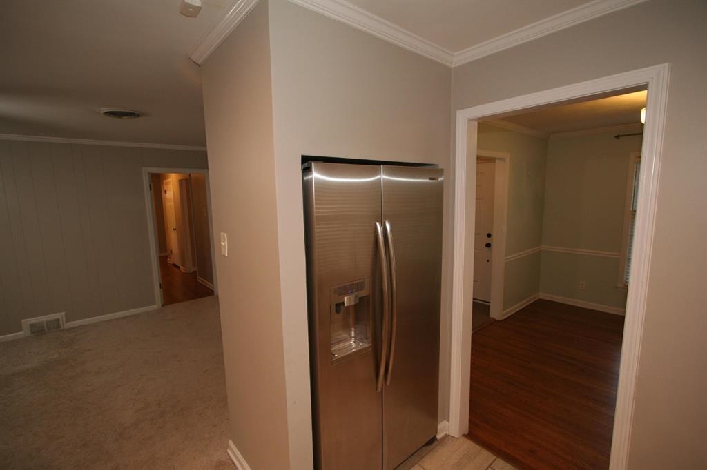 1588 Dorset Dr Property Photo 7