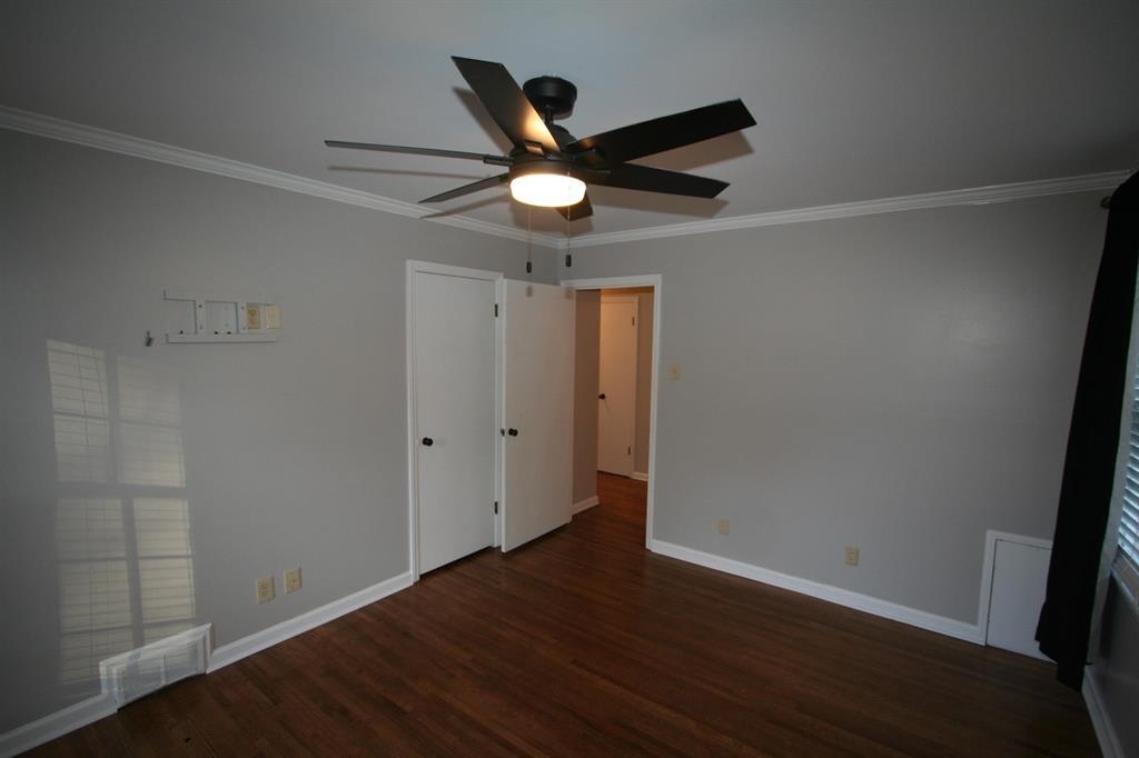 1588 Dorset Dr Property Photo 9